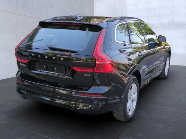Volvo XC60 view 7