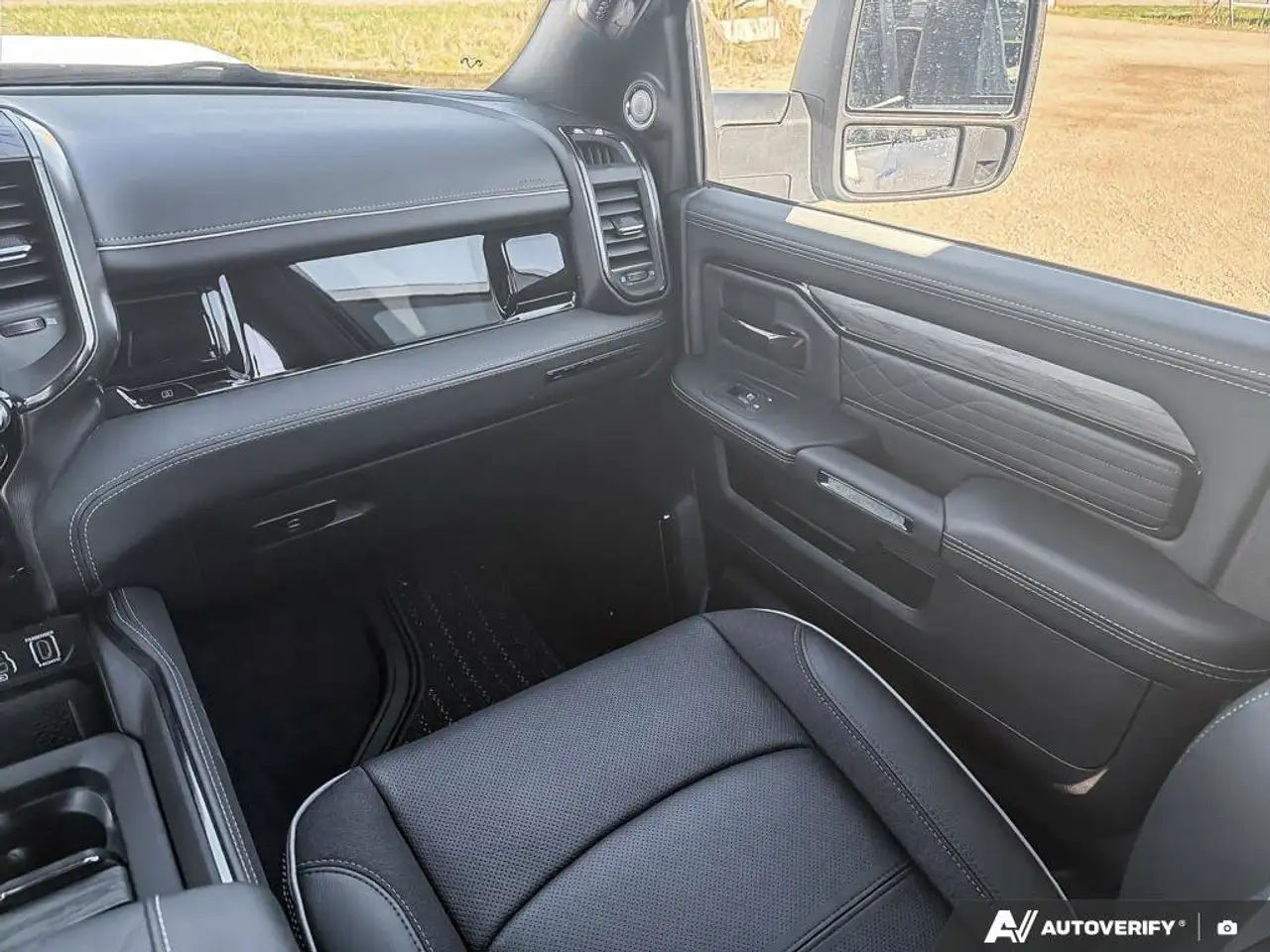 RAM 3500 снимка RAM 3500