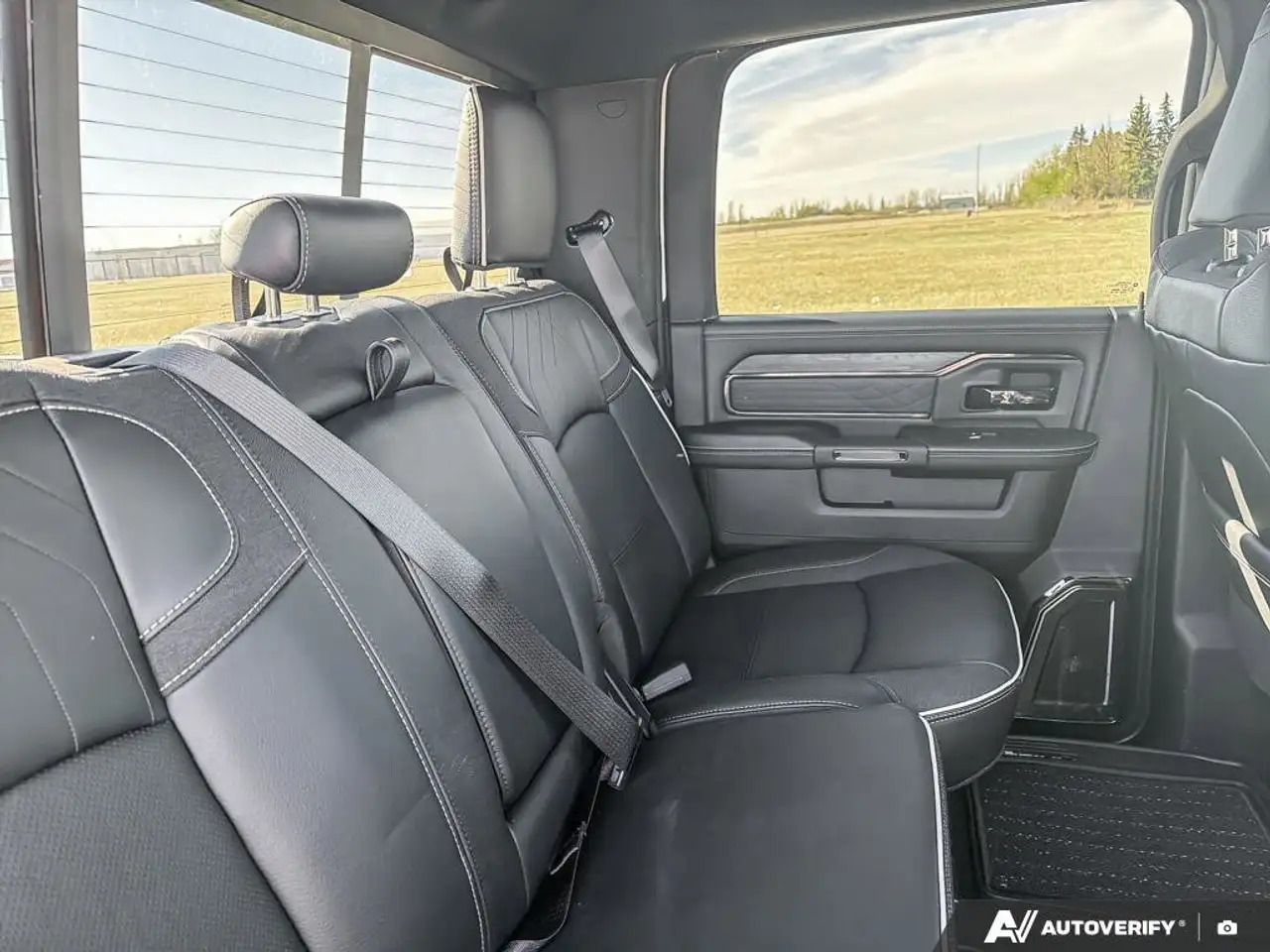 RAM 3500 снимка RAM 3500