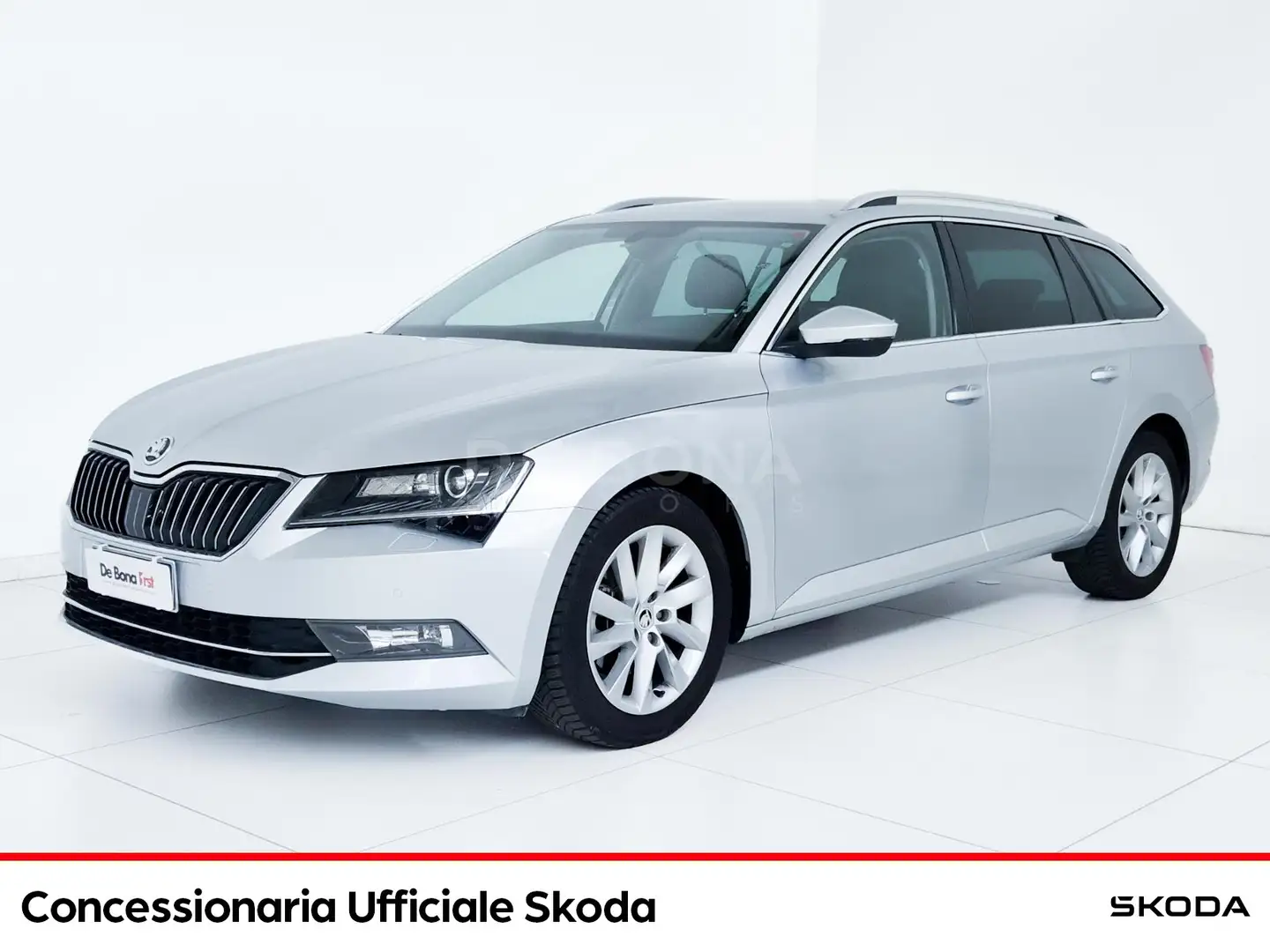 Skoda Superb wagon 1.6 tdi executive dsg my17 Grau - 1