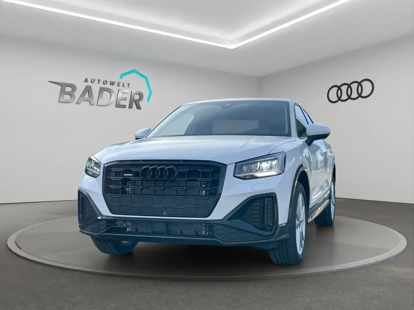 Audi Q2 2.0TDI quattro S Line AmbL MultiCam LED Weiß - 1