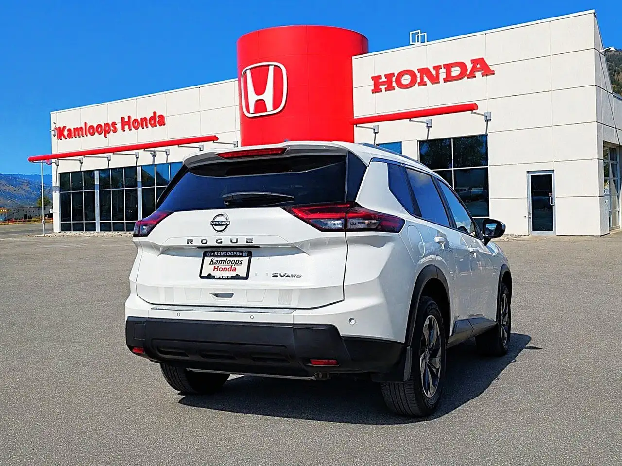 Nissan Rogue снимка Nissan Rogue