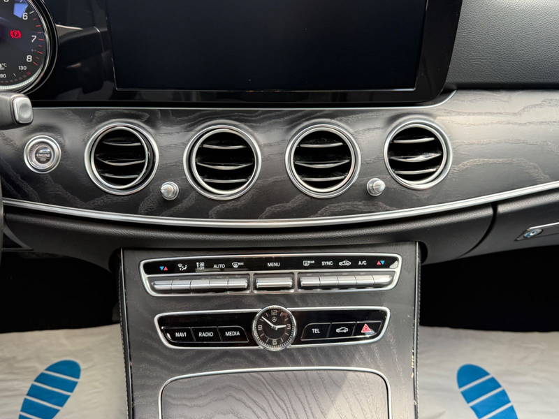 Mercedes-Benz E 200 4Matic*1-Hand*Garantie — photo 15