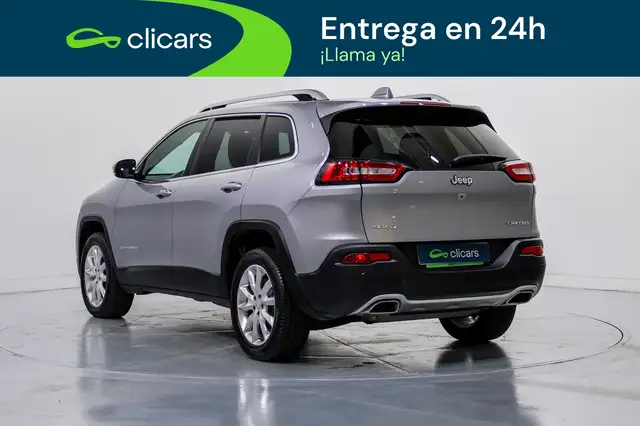 Jeep Grand Cherokee view 9
