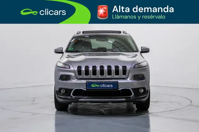 Jeep Grand Cherokee view 2