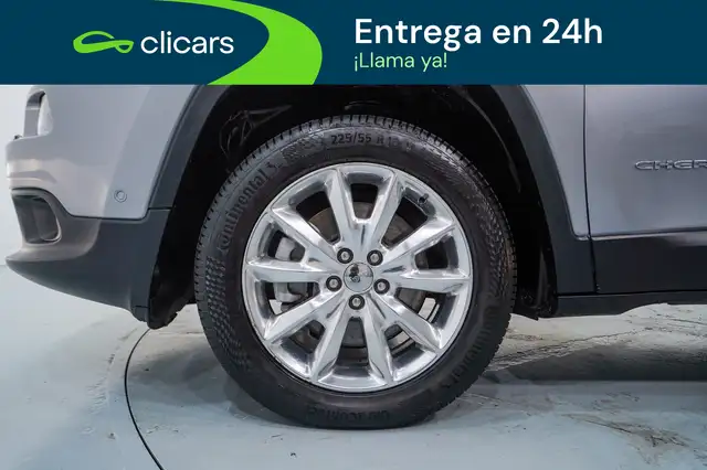 Jeep Grand Cherokee view 11
