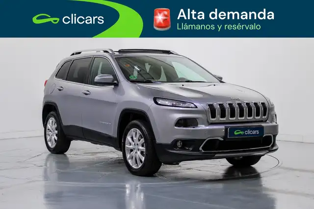 Jeep Grand Cherokee view 3
