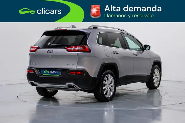 Jeep Grand Cherokee view 5