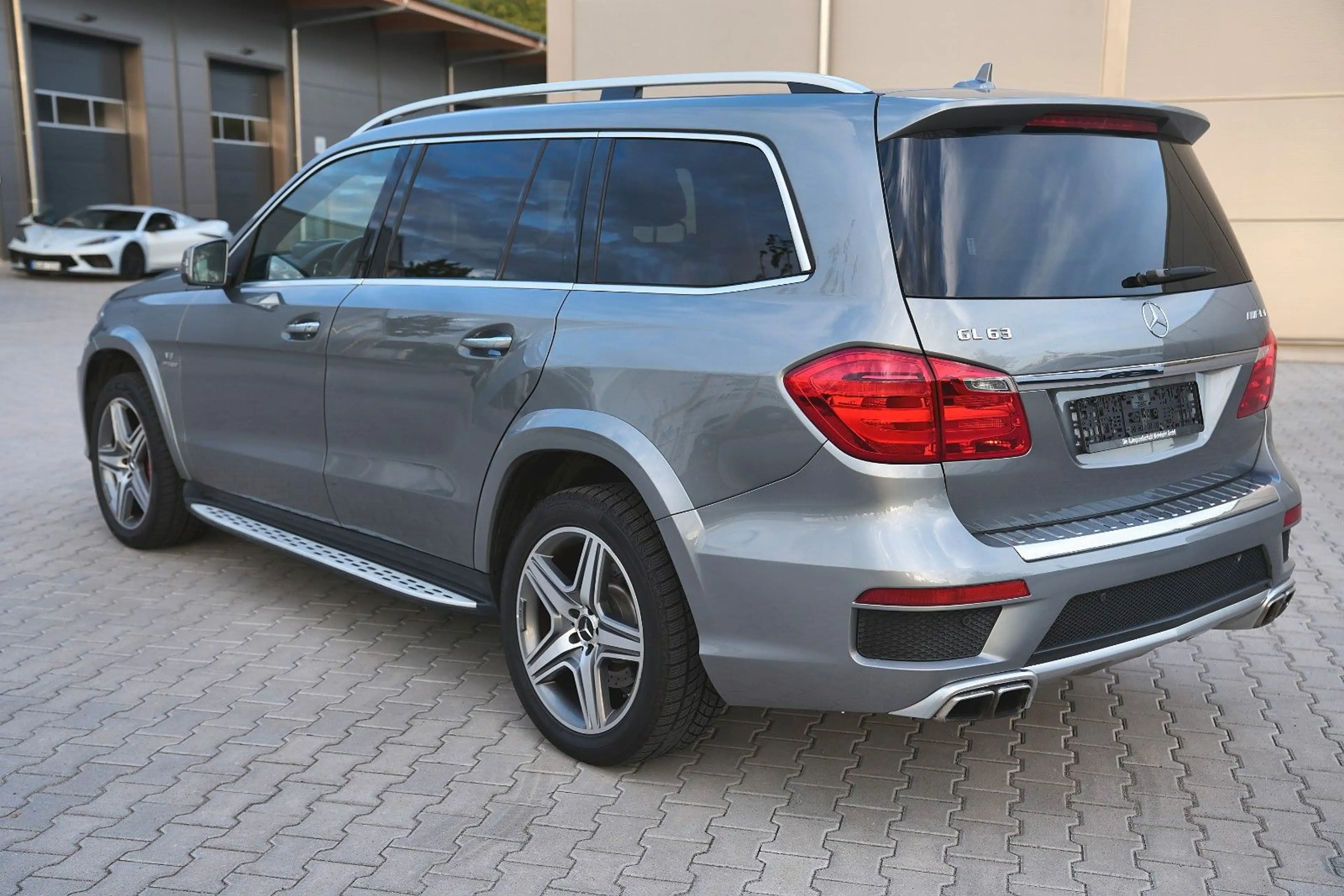 Mercedes-Benz GL 63 AMG 4MATIC 7-Sitzer Pano Harman HU neu — photo 3