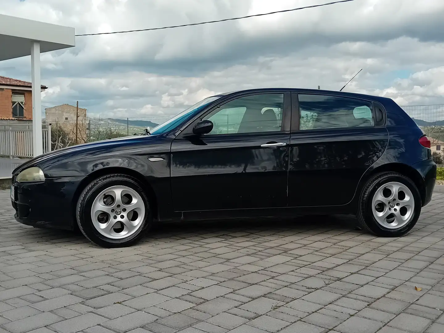 Alfa Romeo 147 147 5p 1.9 jtd Distinctive 115cv Nero - 2