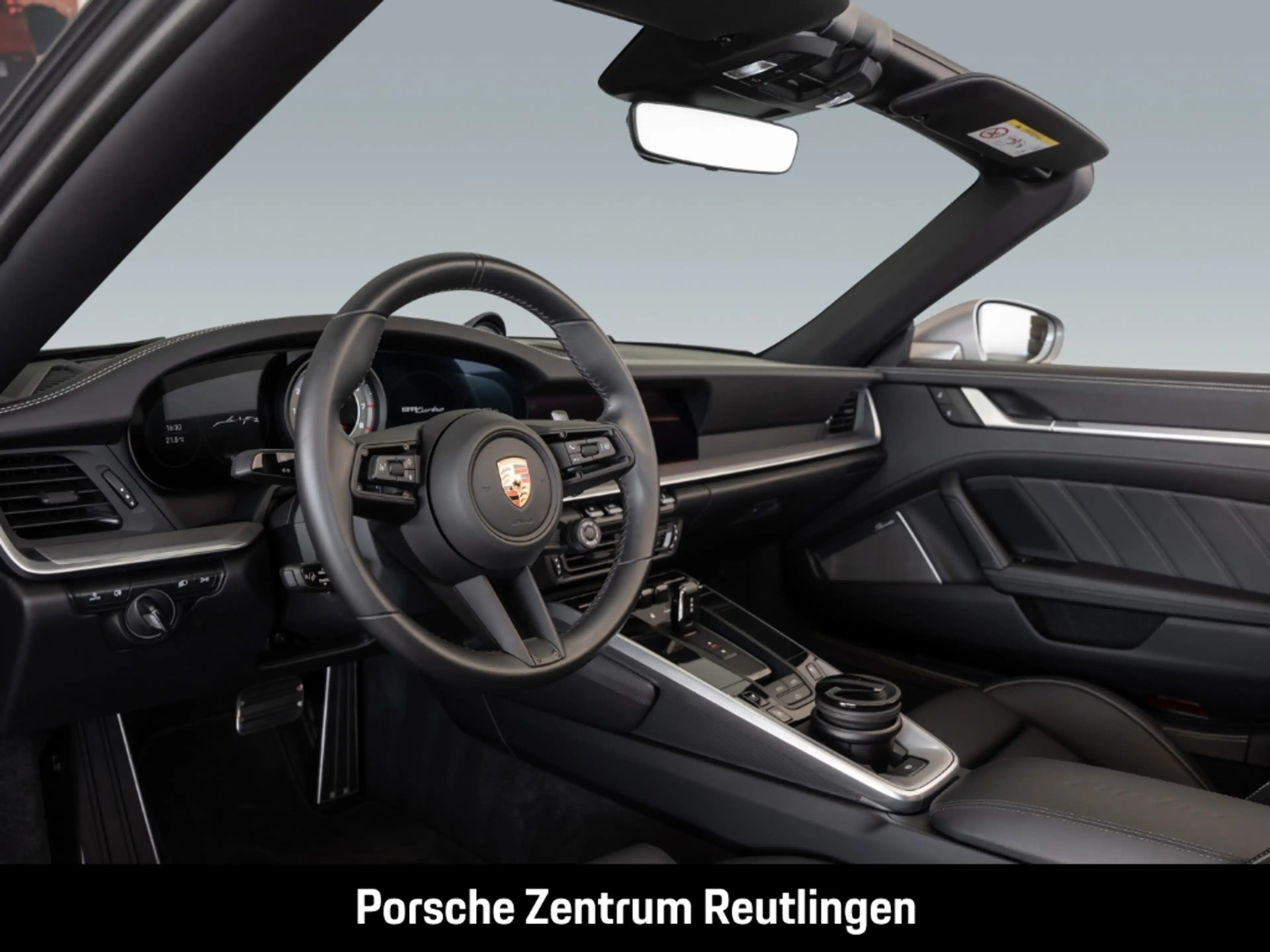 Porsche 992 (911) Turbo Cabriolet — photo 5