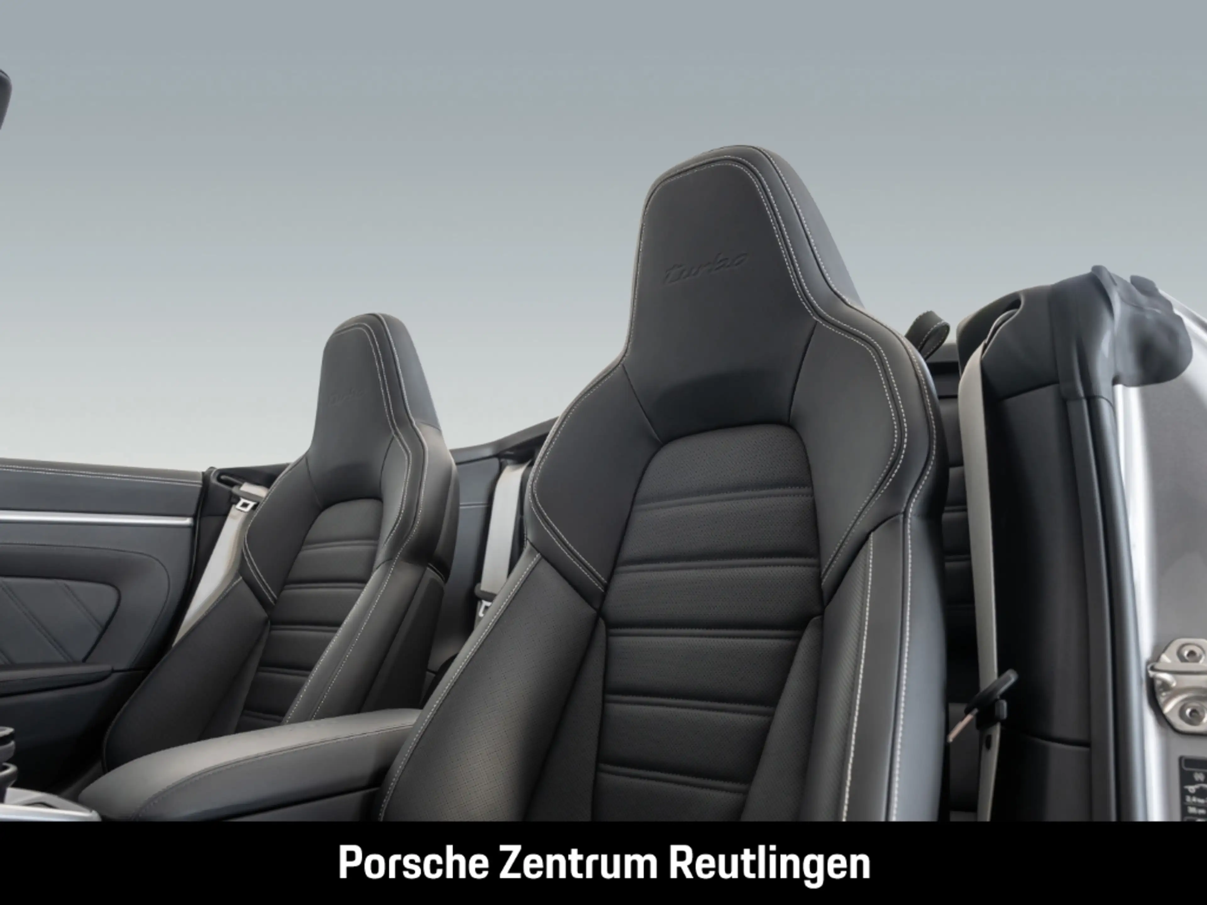 Porsche 992 (911) Turbo Cabriolet — photo 6