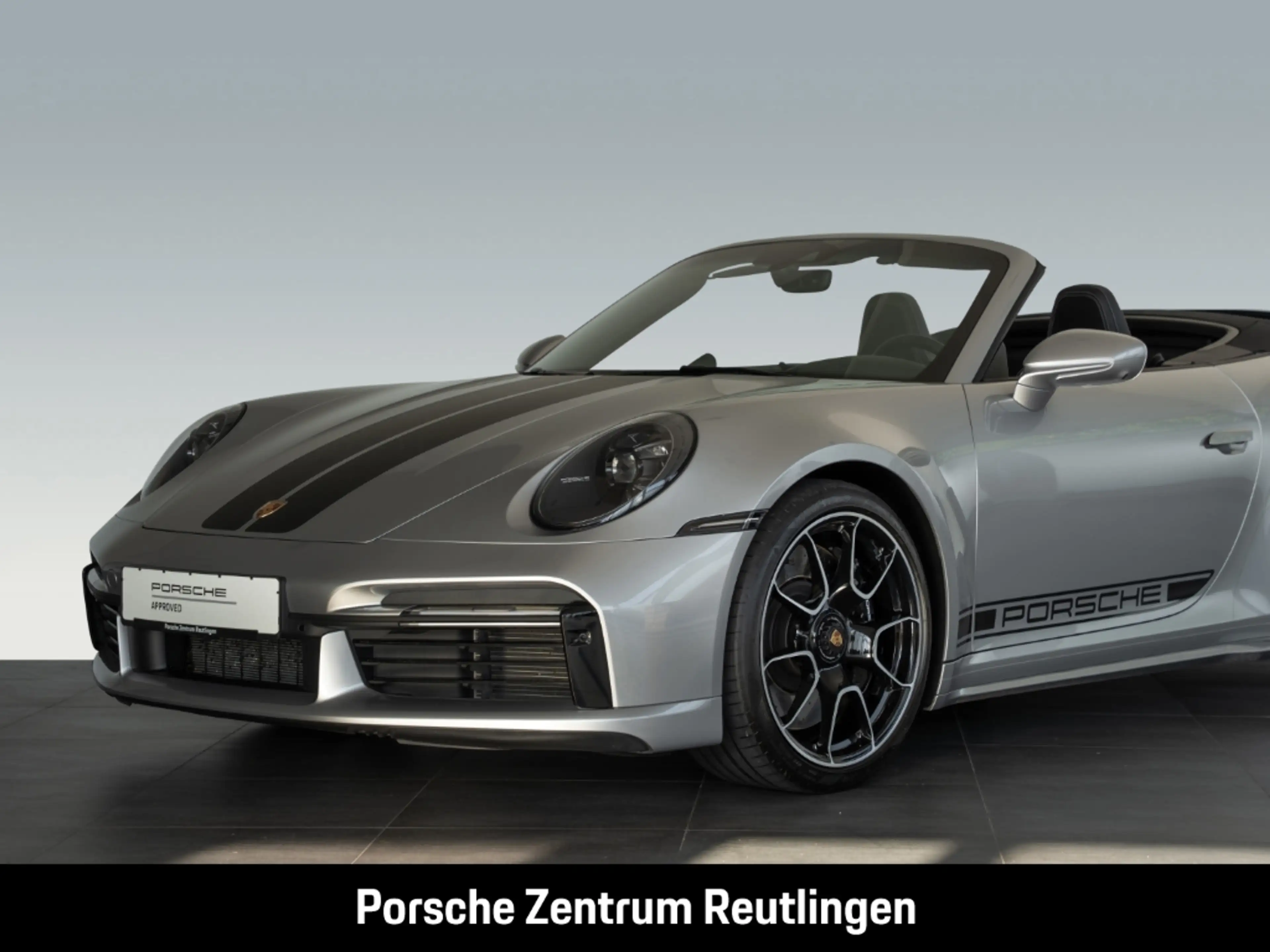 Porsche 992 (911) Turbo Cabriolet — photo 10