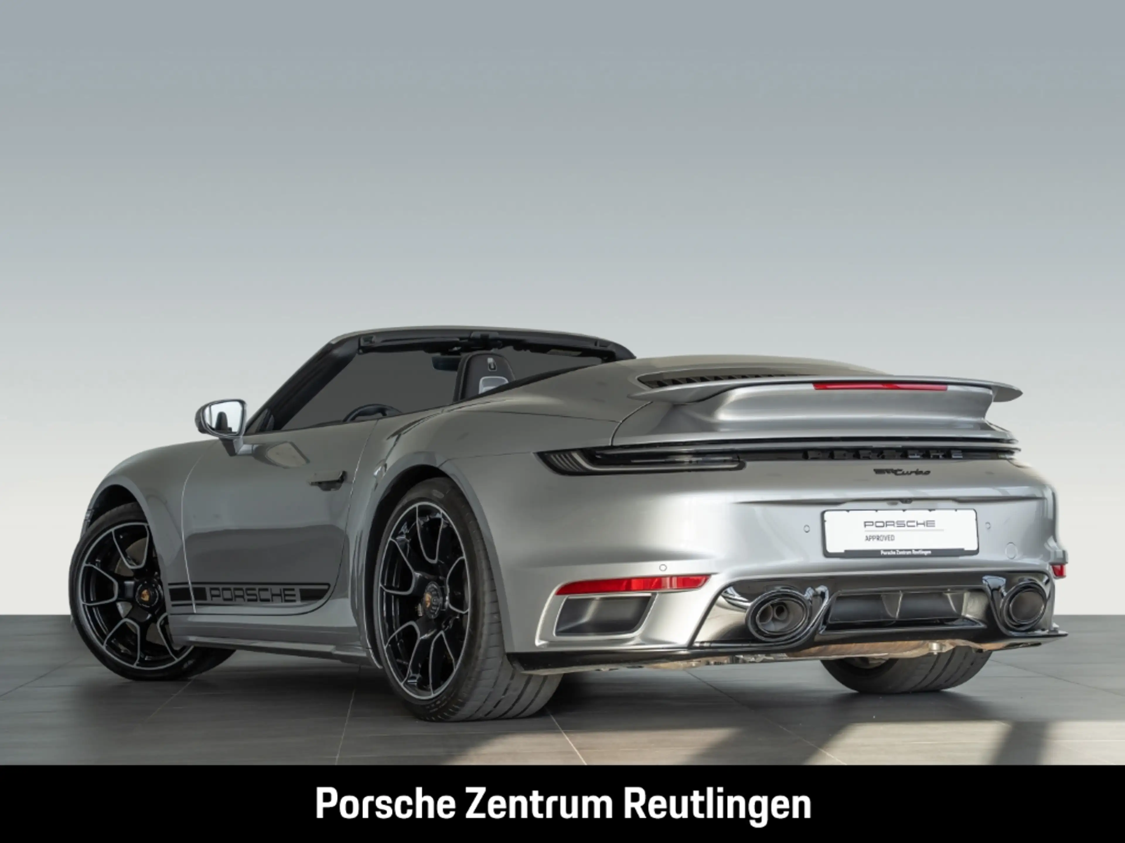 Porsche 992 (911) Turbo Cabriolet — photo 3