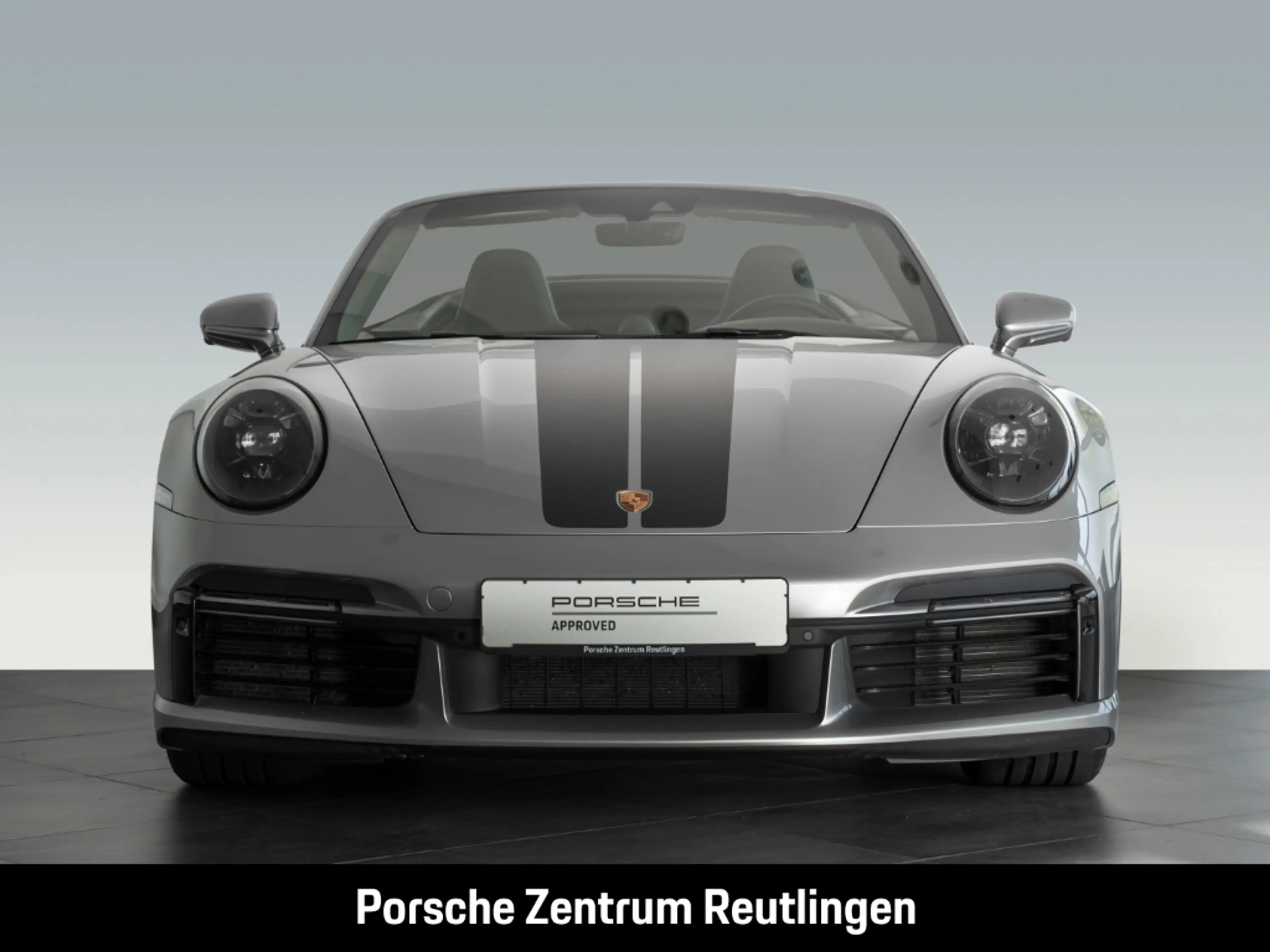 Porsche 992 (911) Turbo Cabriolet — photo 9
