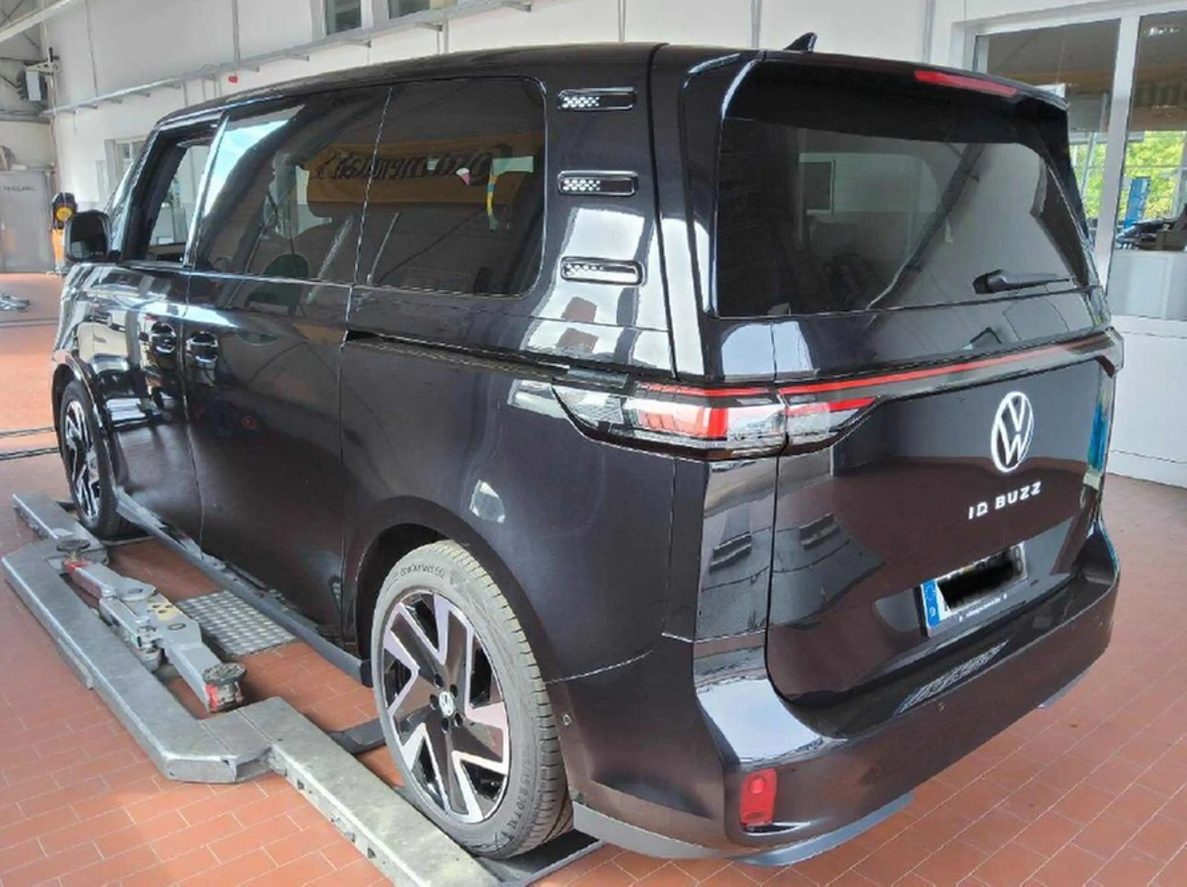 Volkswagen ID. Buzz ID.Buzz Pro AHK, Area-View — photo 4