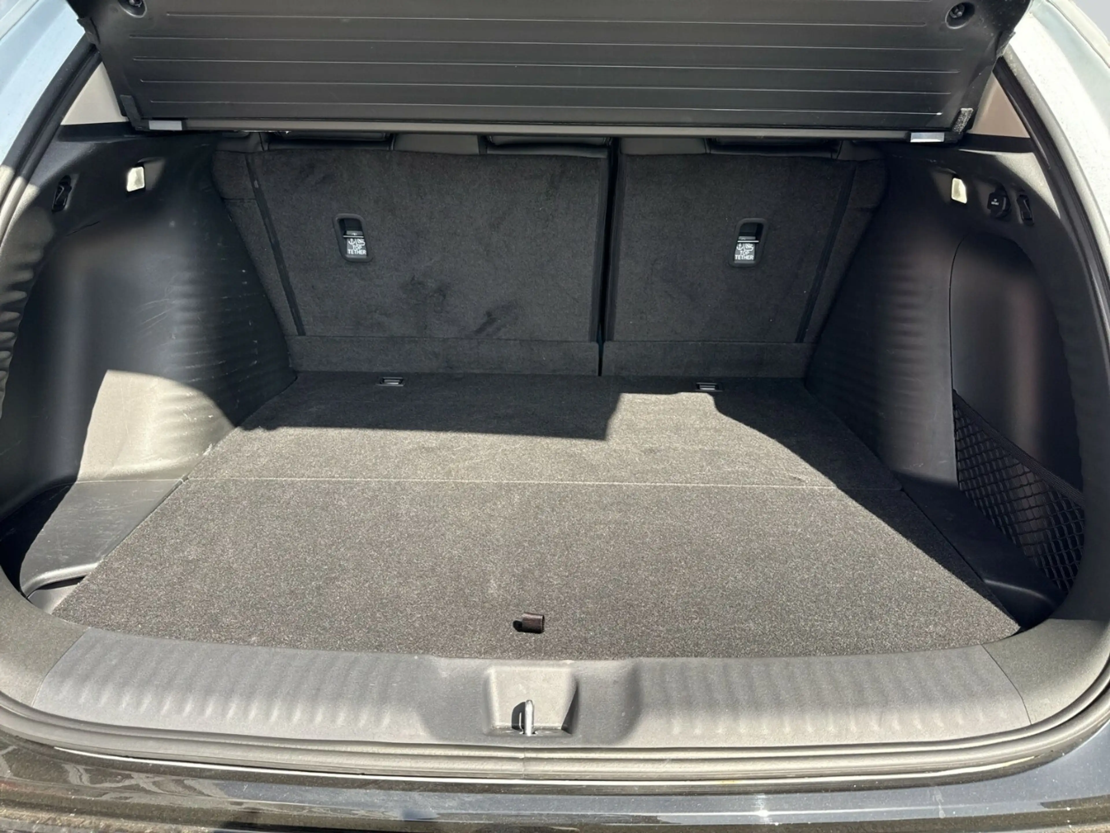 Honda ZR-V e:HEV Sport — photo 10