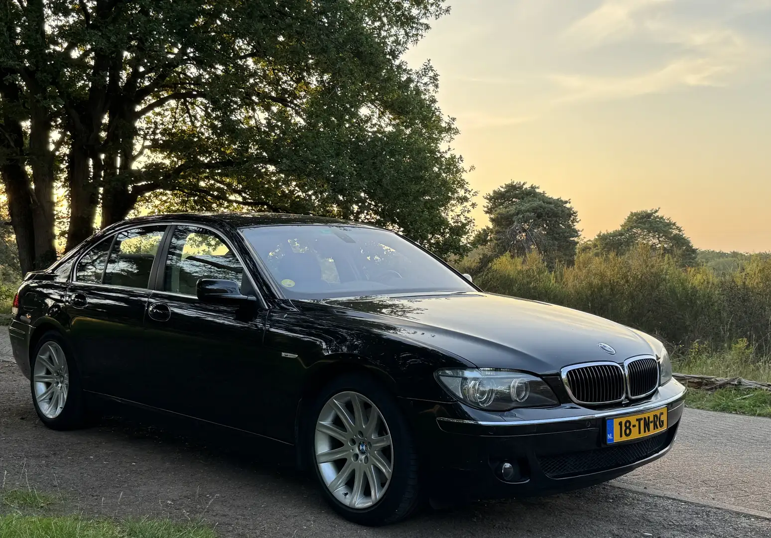 BMW 740 740i Edition, schuifdak, softclose, APK Zwart - 1