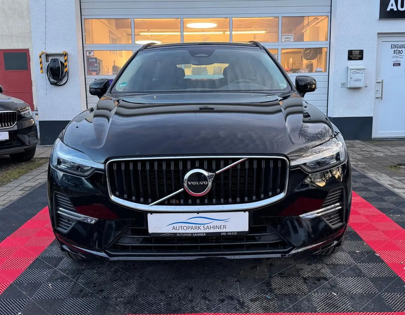 Volvo XC60 XC60 Momentum Pro AWD Schwarz - 2