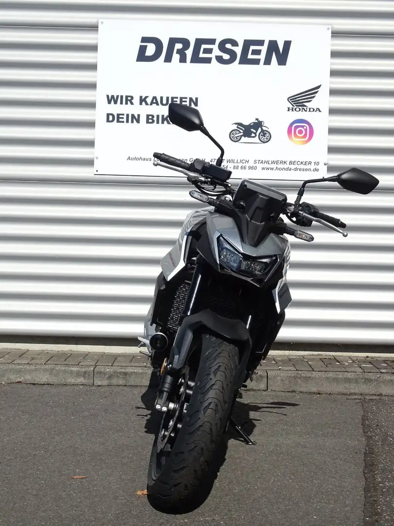 Honda CB 750 Hornet ABS * 2025 * 6 Jahre Garantie * Ezüst - 2