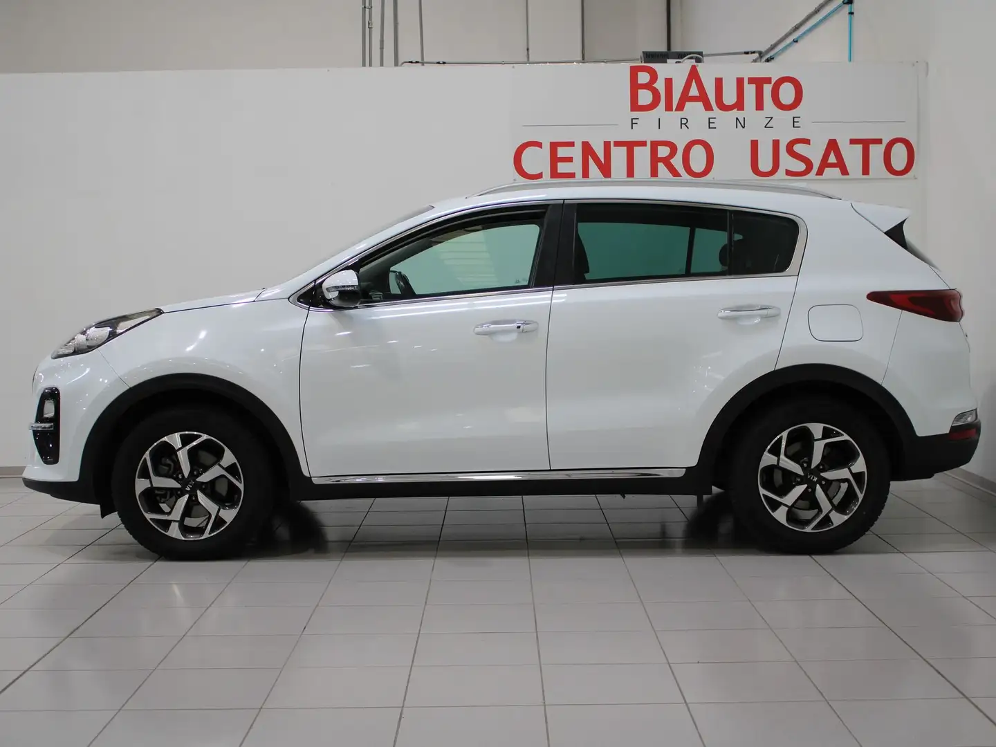 Kia Sportage 1.6 CRDI 115 CV 2WD Energy Bílá - 2