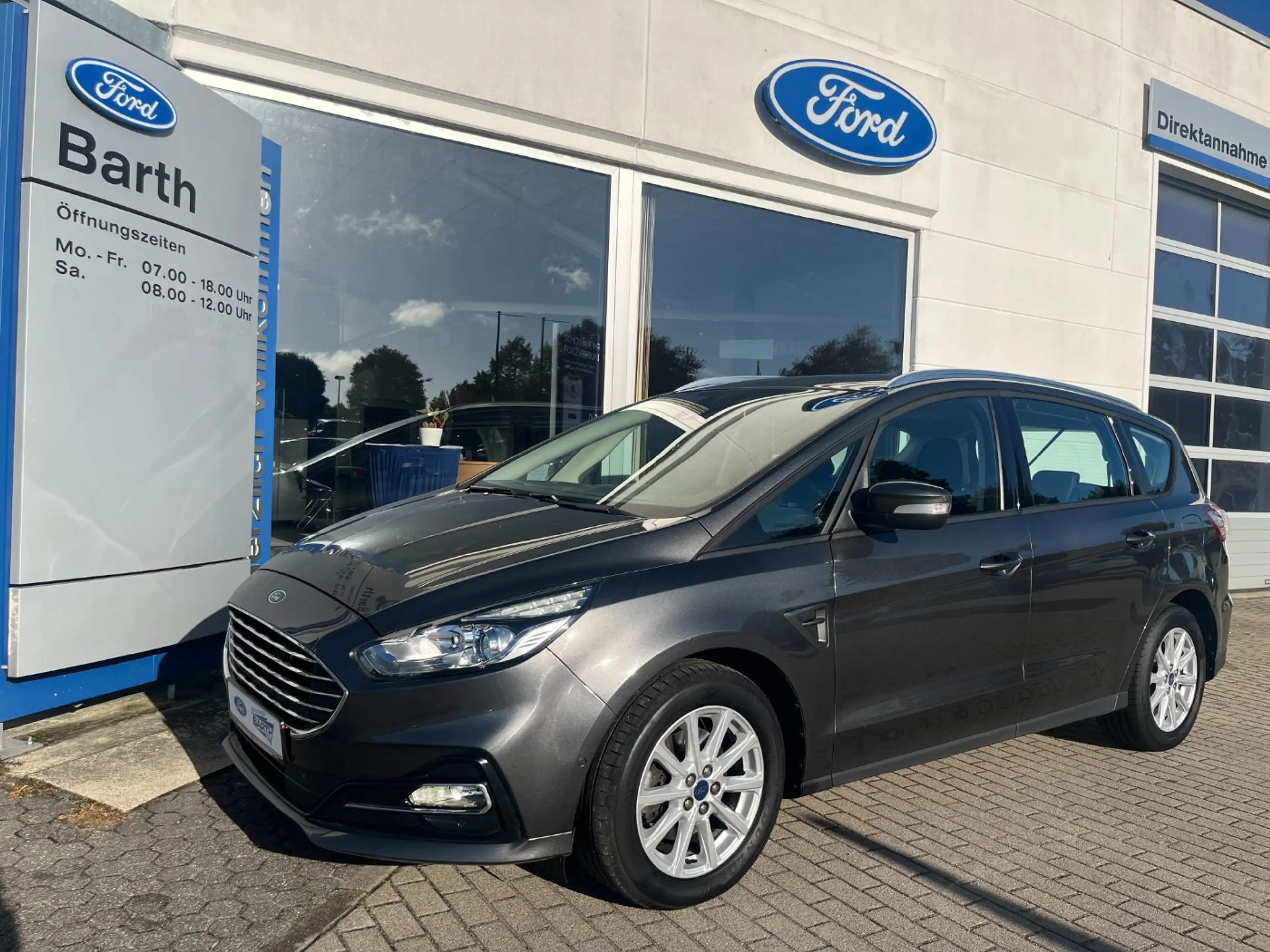 Ford S-Max 2.0 EcoBlue Edition AHK ACC 8fach bereift