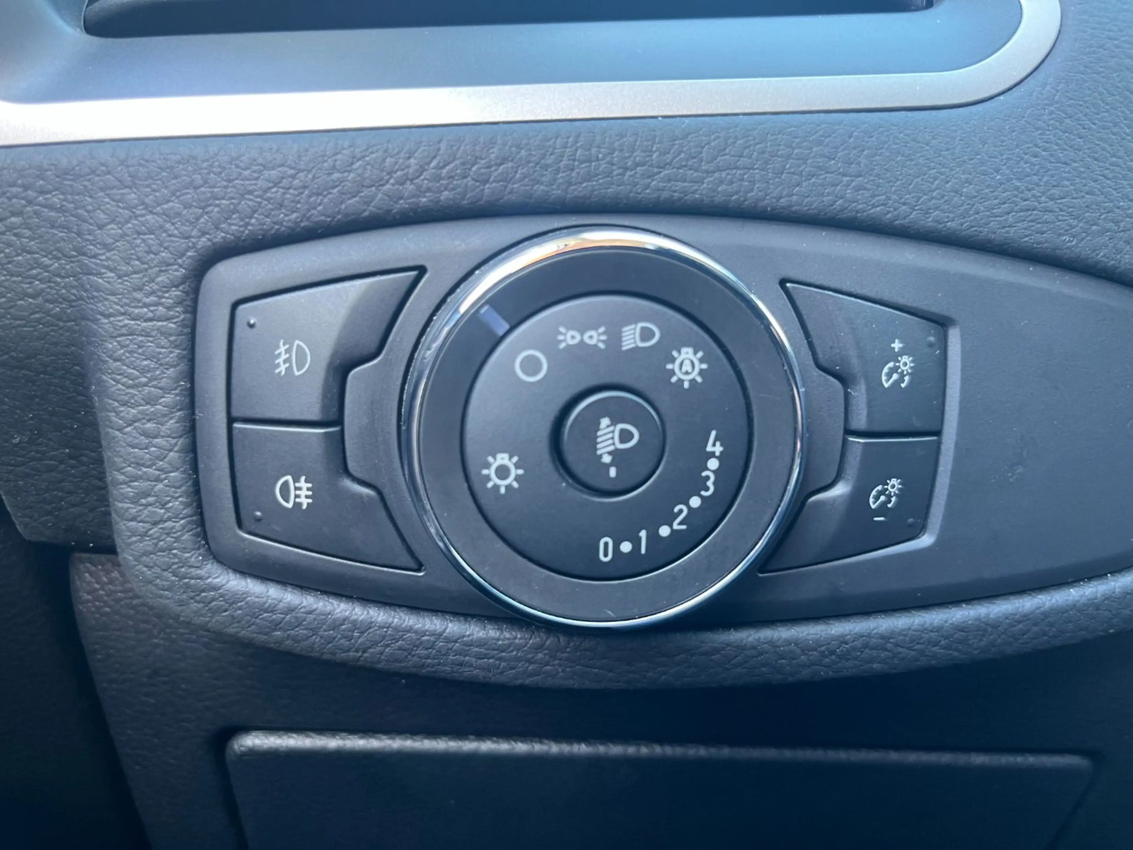 Ford S-Max 2.0 EcoBlue Edition AHK ACC 8fach bereift — photo 14