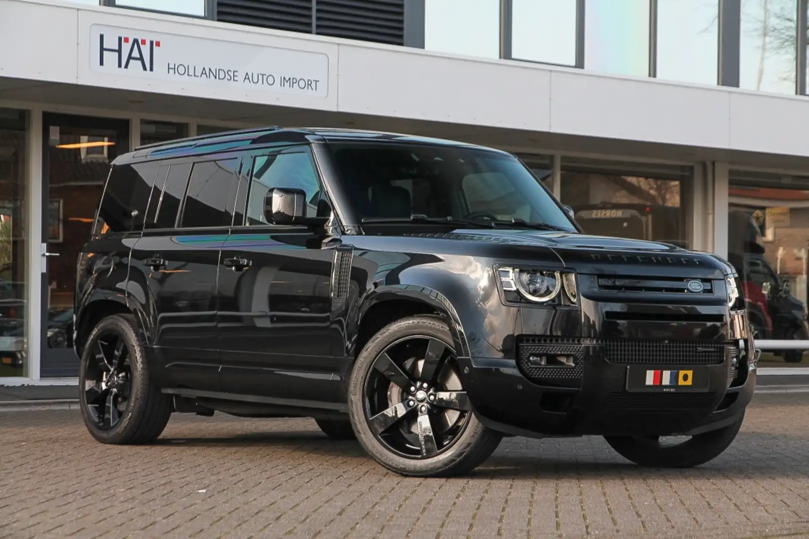 Land Rover Defender P400e Hybrid 110 X HSE Nero - 1