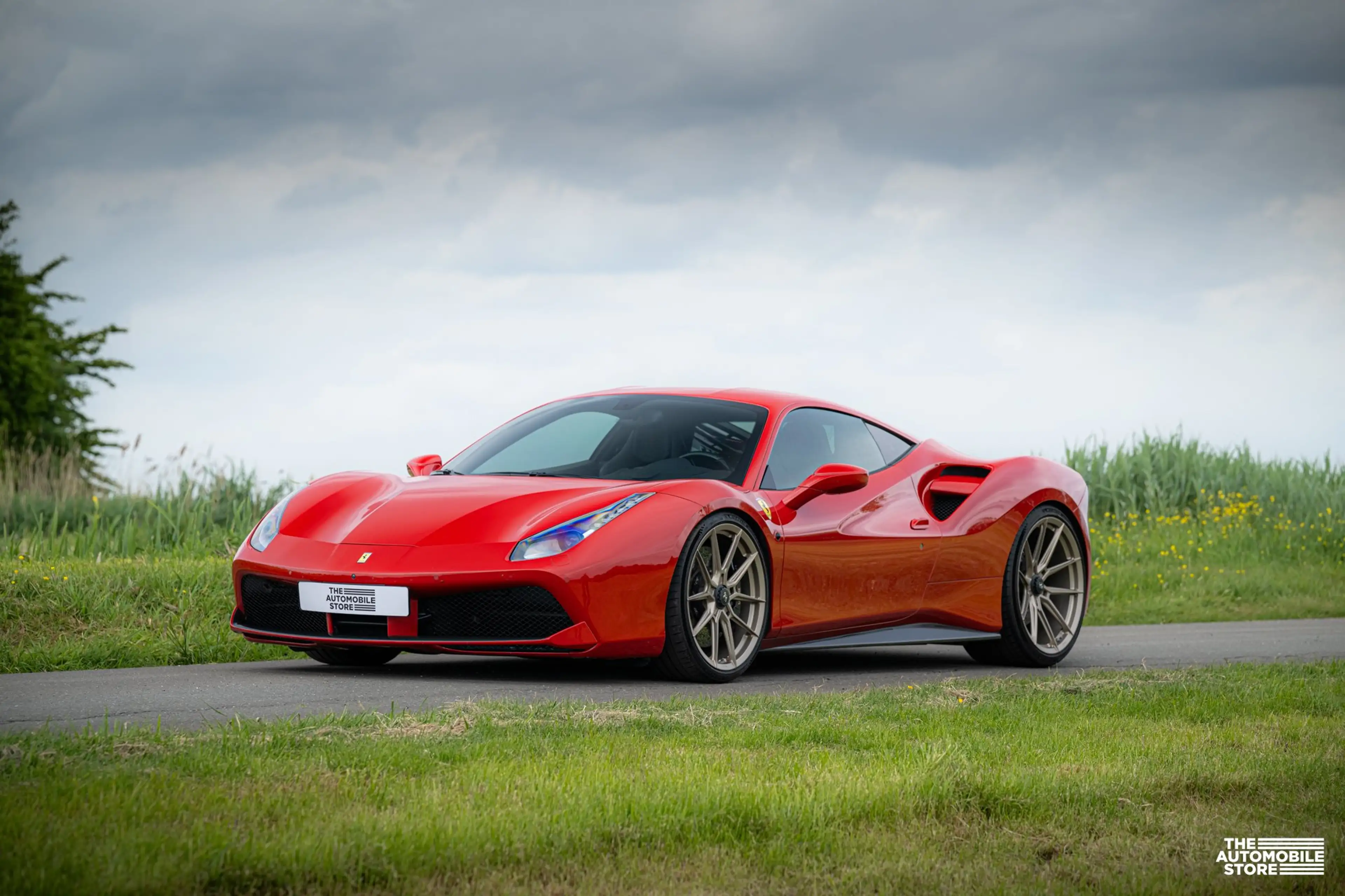 Ferrari 488 3.9 GTB HELE Novitec — photo 2
