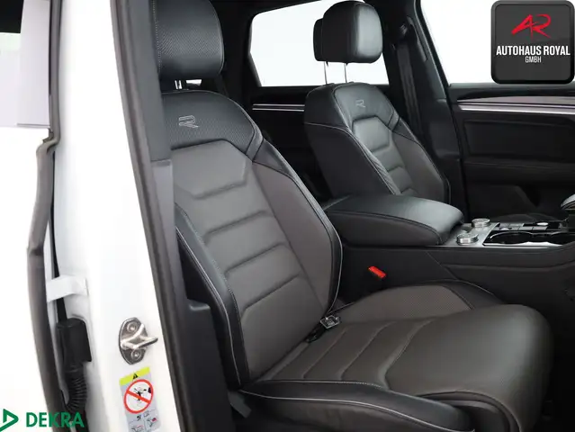 Volkswagen Touareg view 12