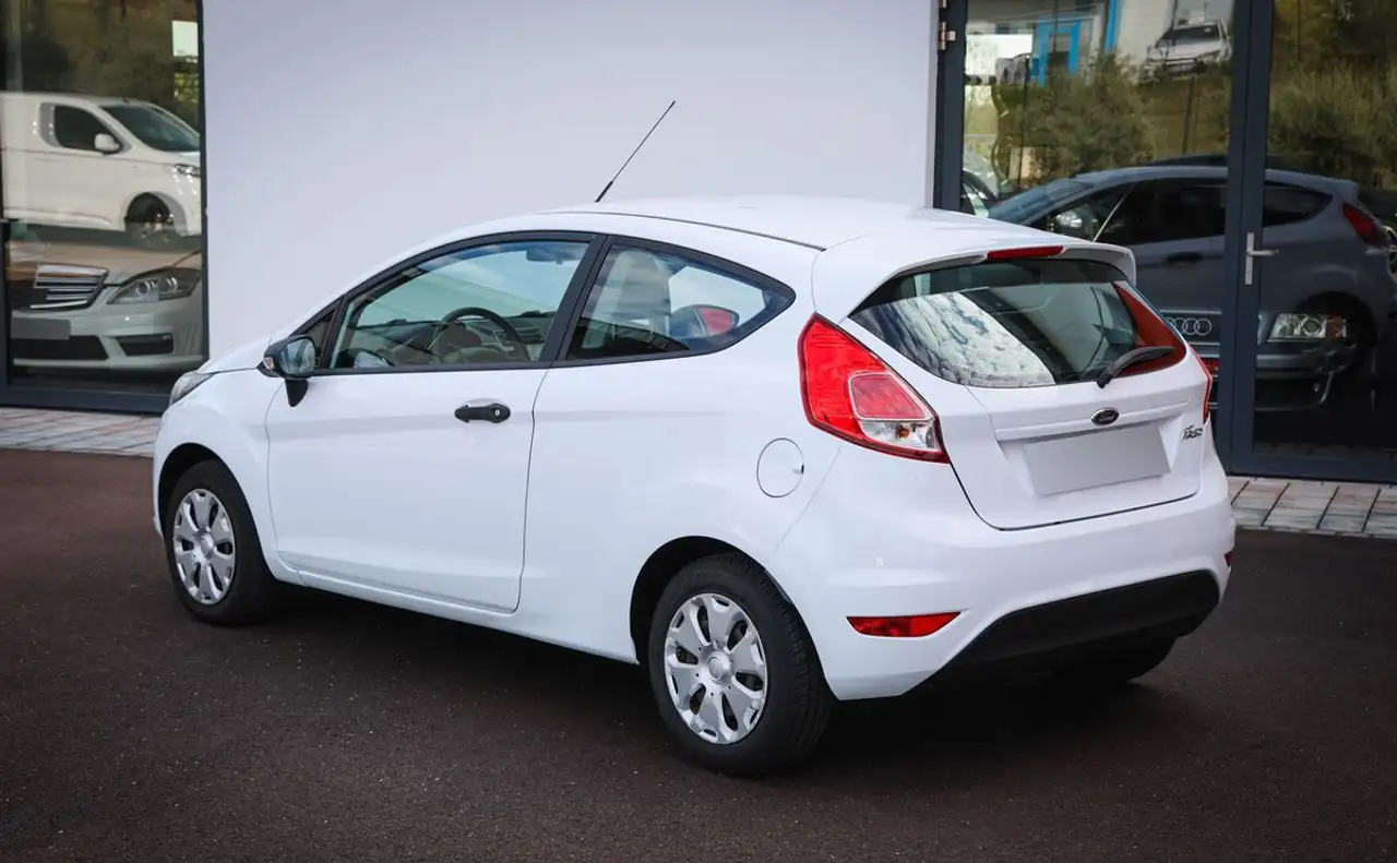 Ford Fiesta ST — photo 2