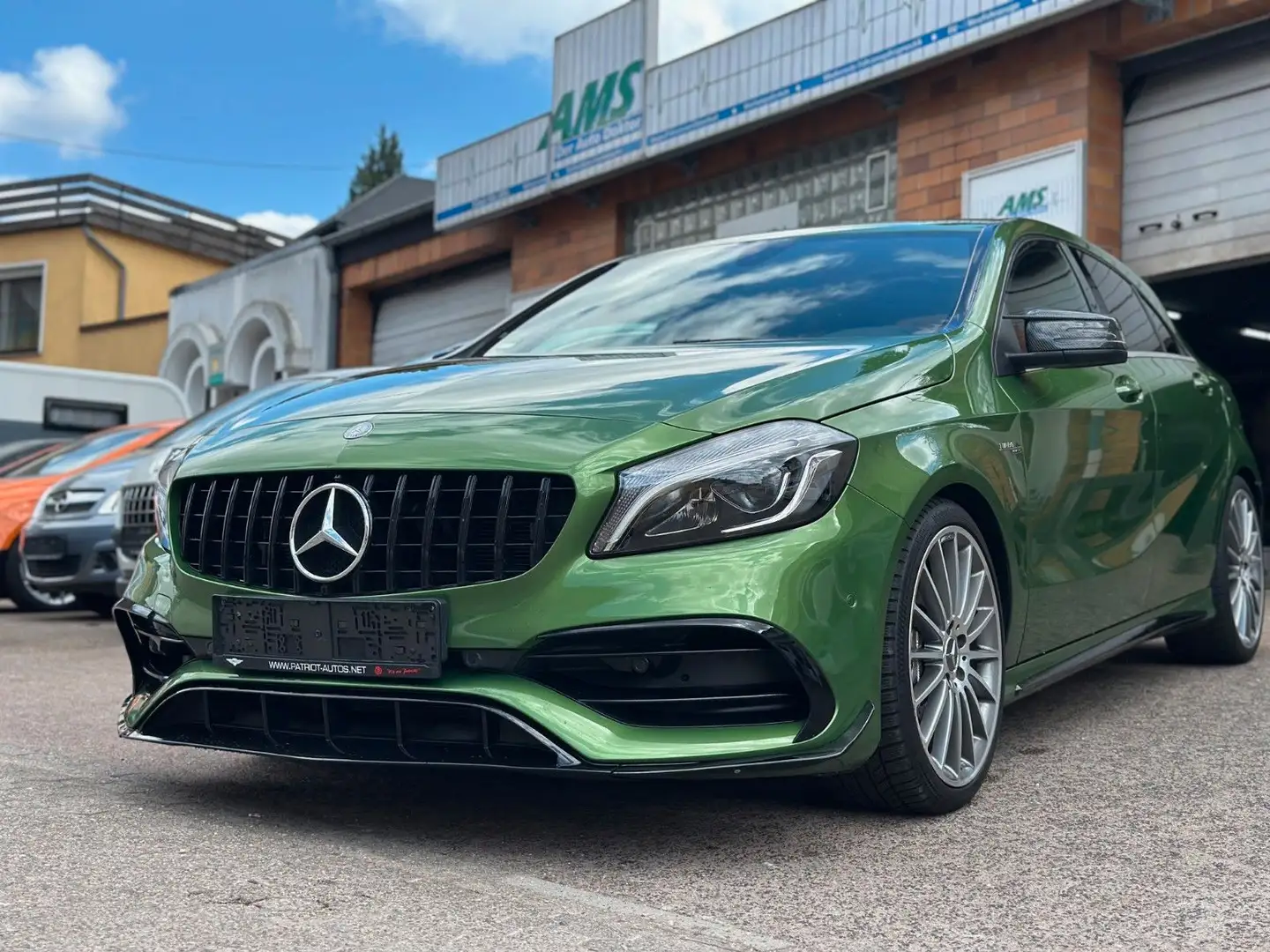 Mercedes-Benz A 45 AMG A -Klasse A 45 AMG 4Matic Grün - 2