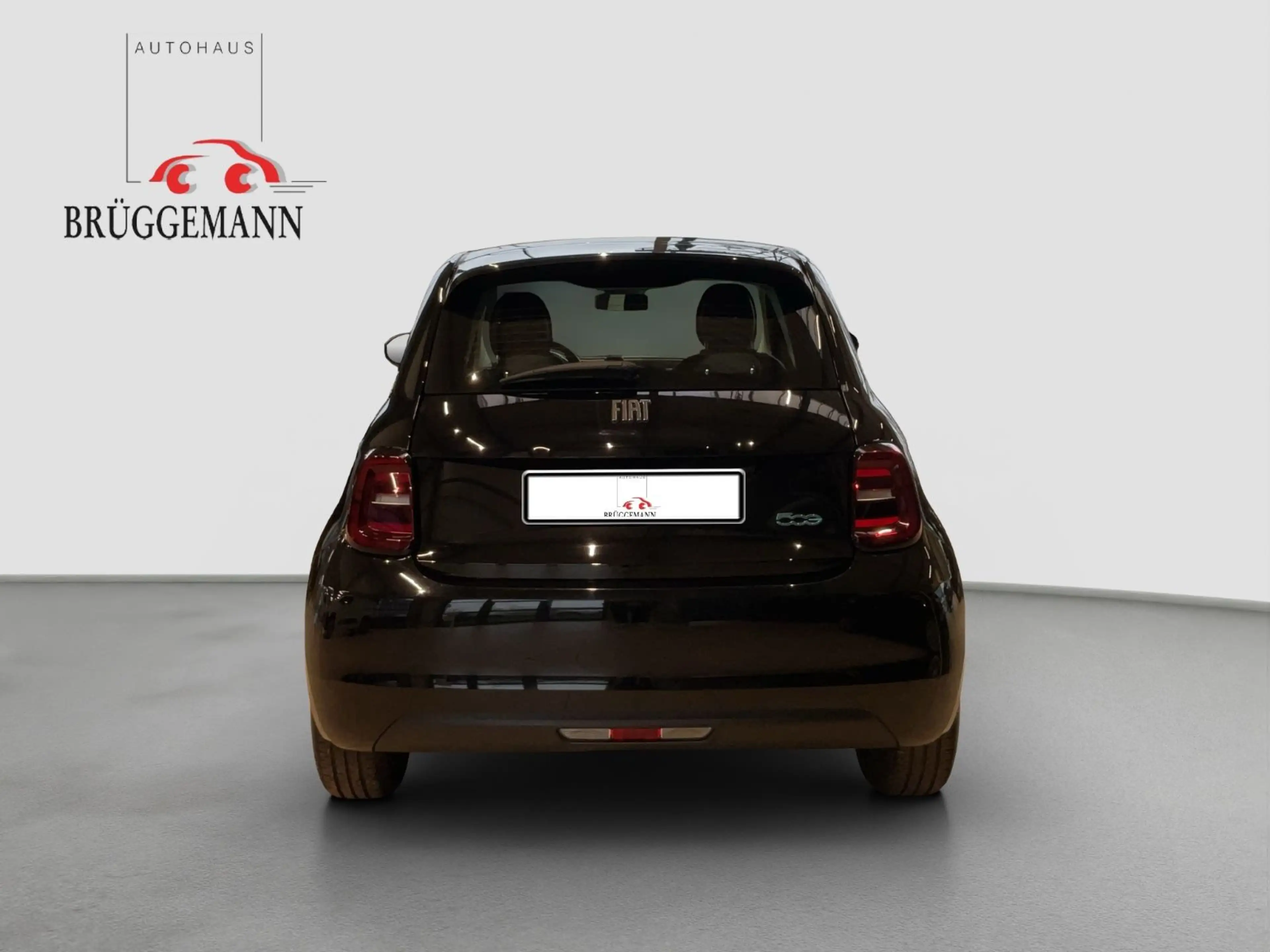 Fiat 500e Action + Ganzjahresreifen — photo 5