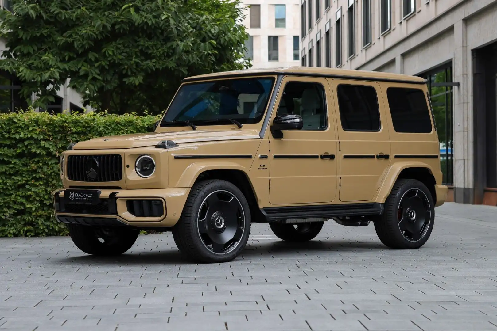 Mercedes-Benz G 63 AMG G 63 FACELIFT | TV | NIGHT | SUPERIOR | MY25 Beige - 1