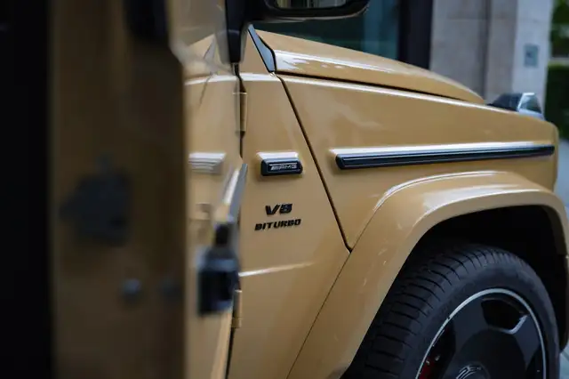 Mercedes-Benz G-Class view 9