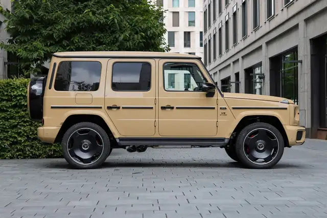 Mercedes-Benz G-Class view 4
