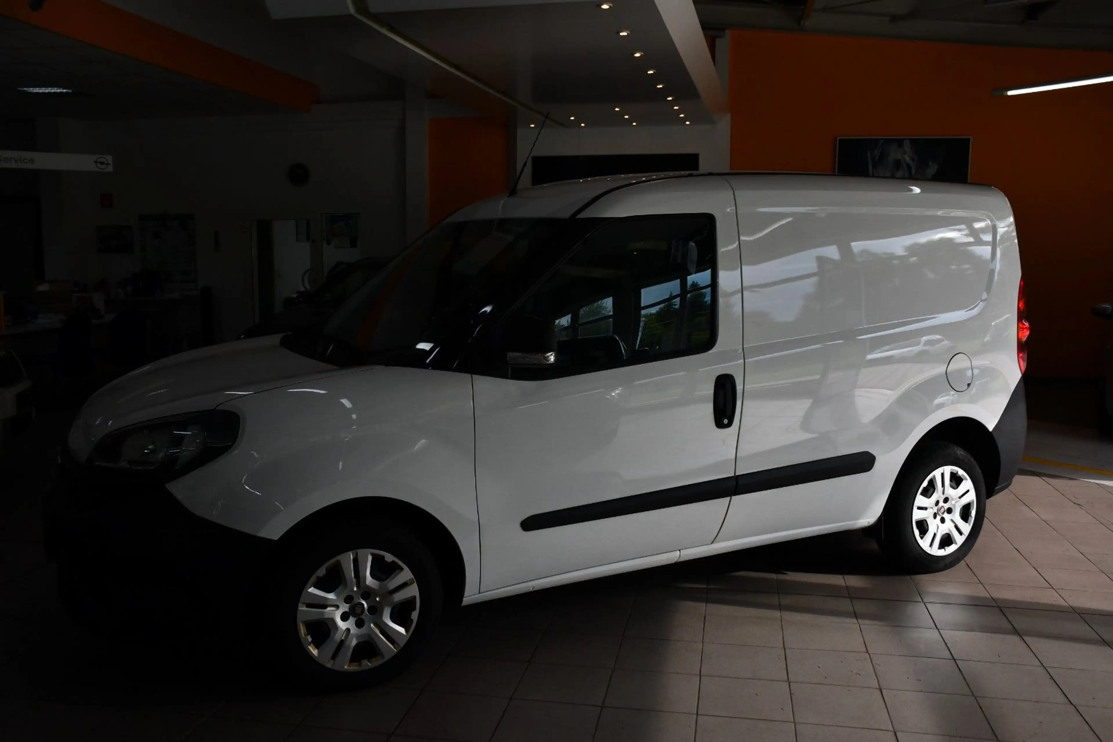 Fiat Doblo Doblò SX Kasten 1,6 SORTIMO — photo 5