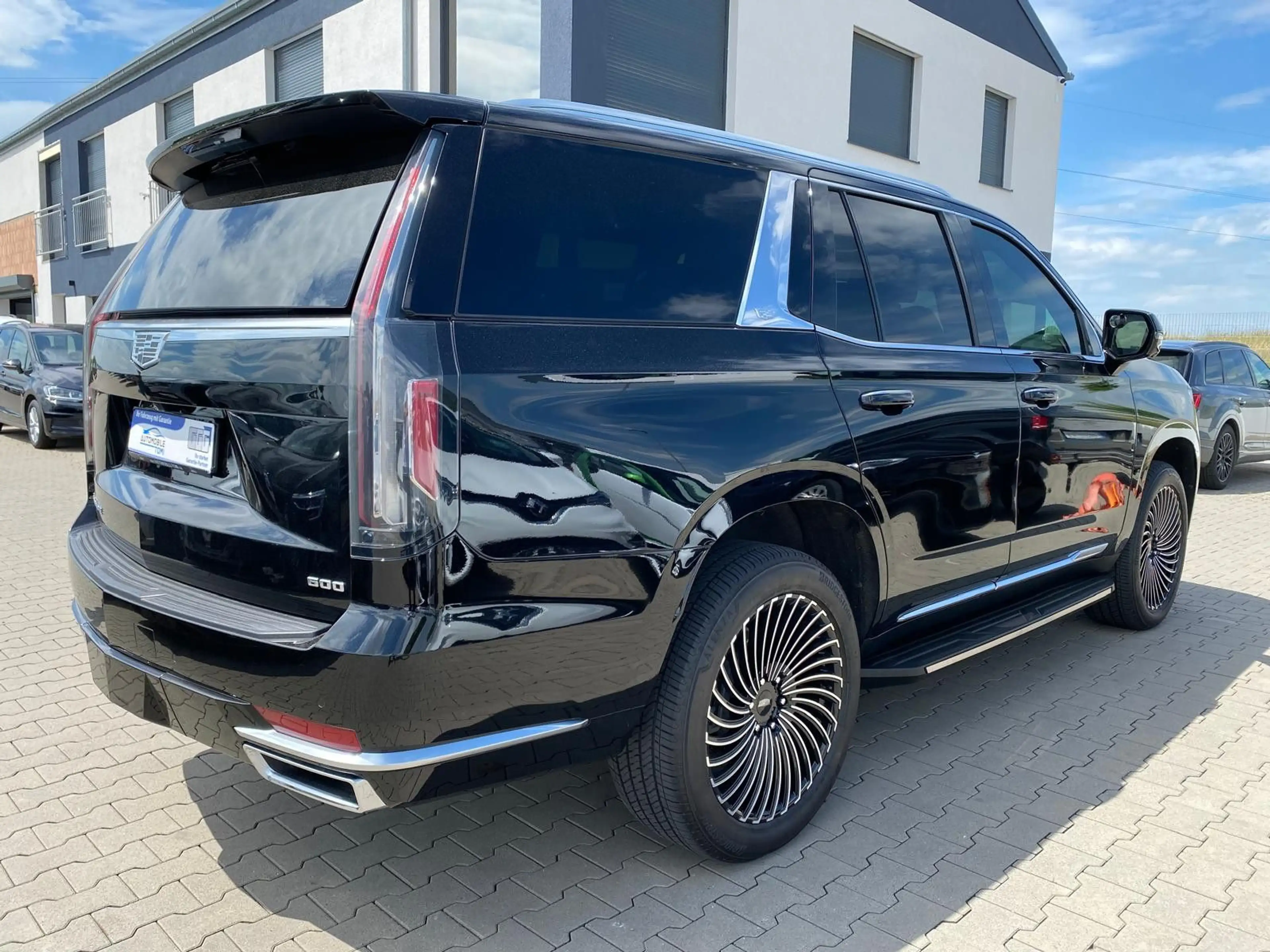 Cadillac Escalade Premium Luxury Platinum 6.2l V8 — photo 5