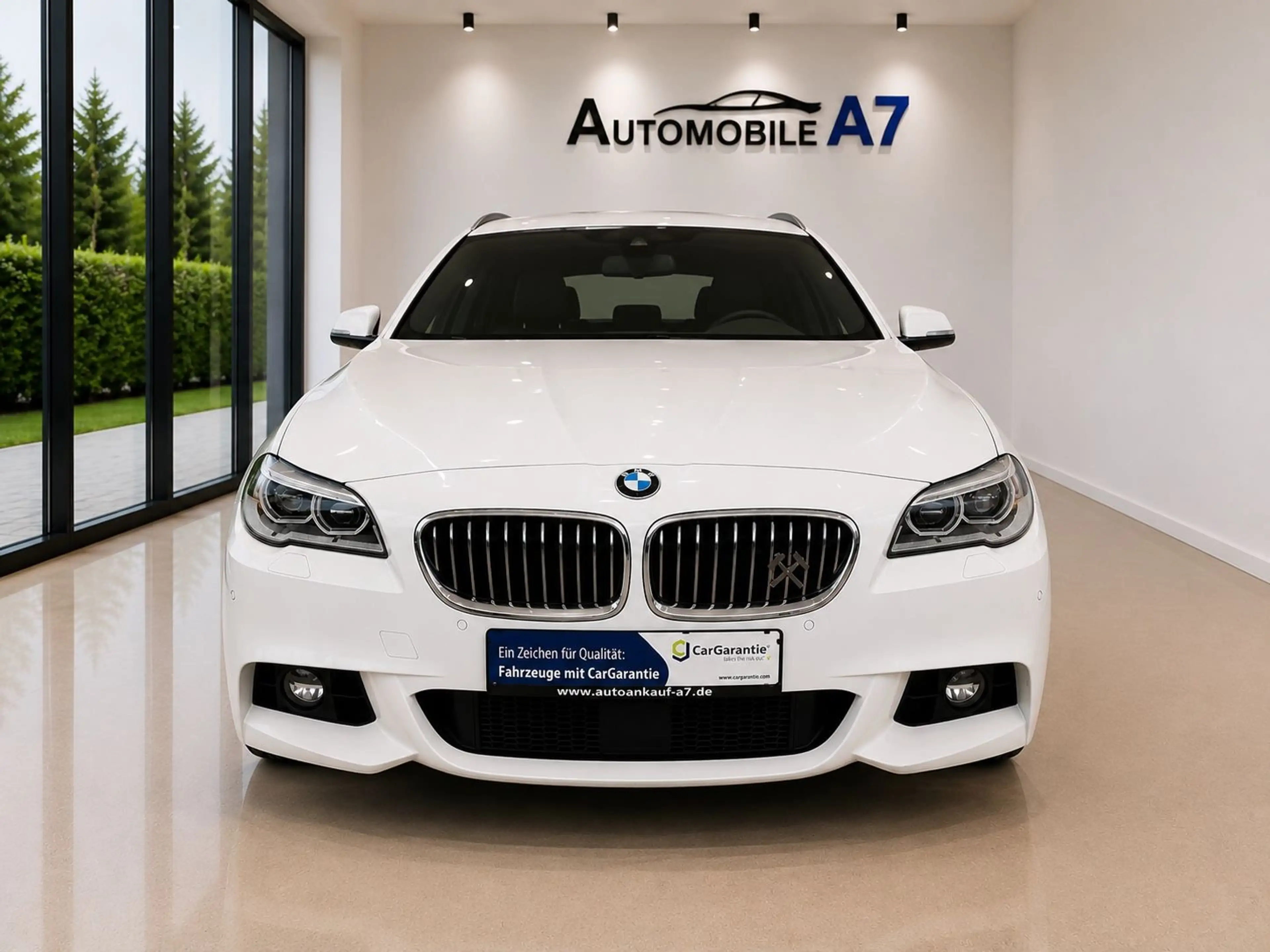 BMW 535 d xDrive Touring M-Sport*PANO/HARMAN-KARDON* — photo 2