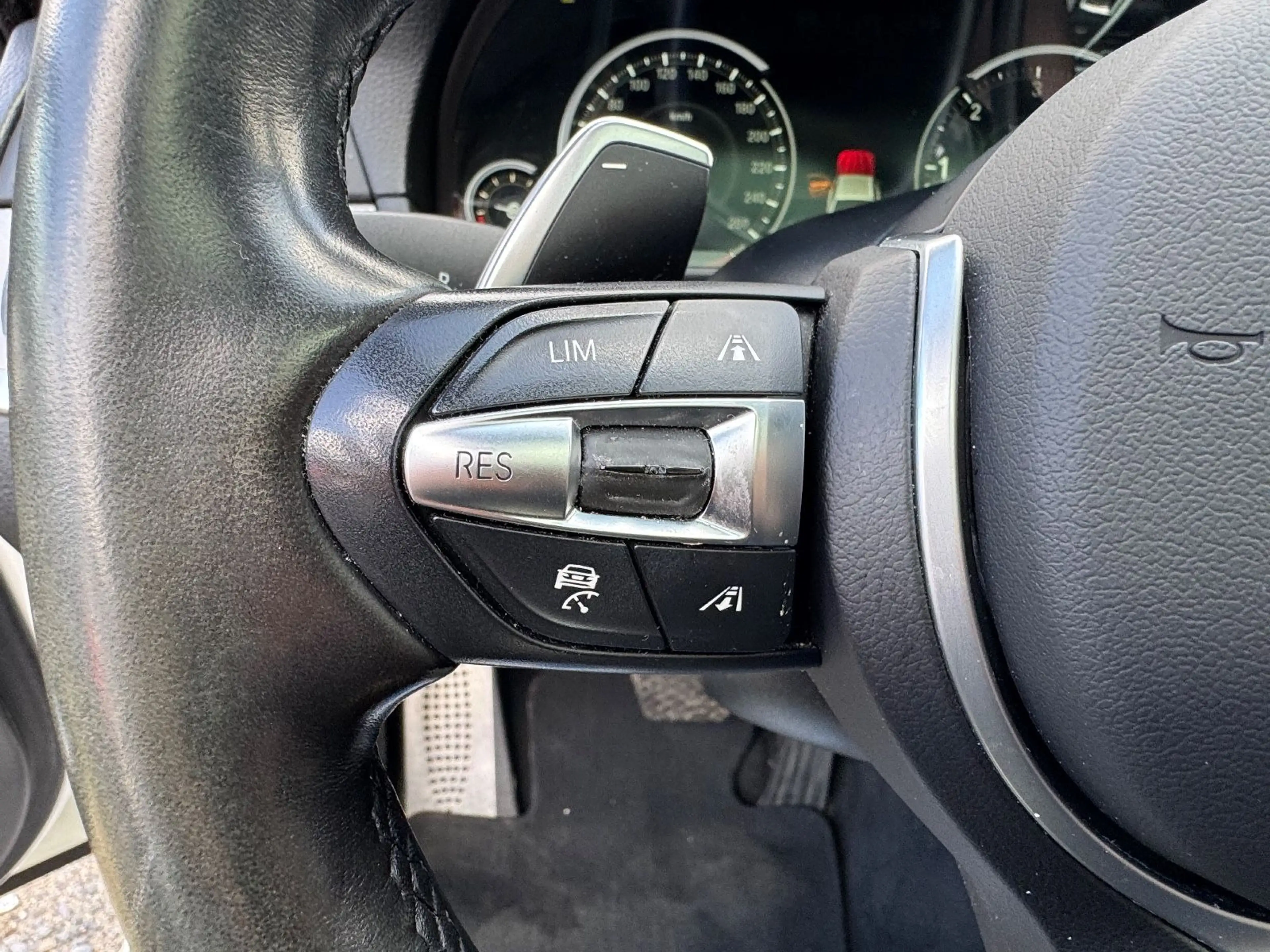 BMW 535 d xDrive Touring M-Sport*PANO/HARMAN-KARDON* — photo 13