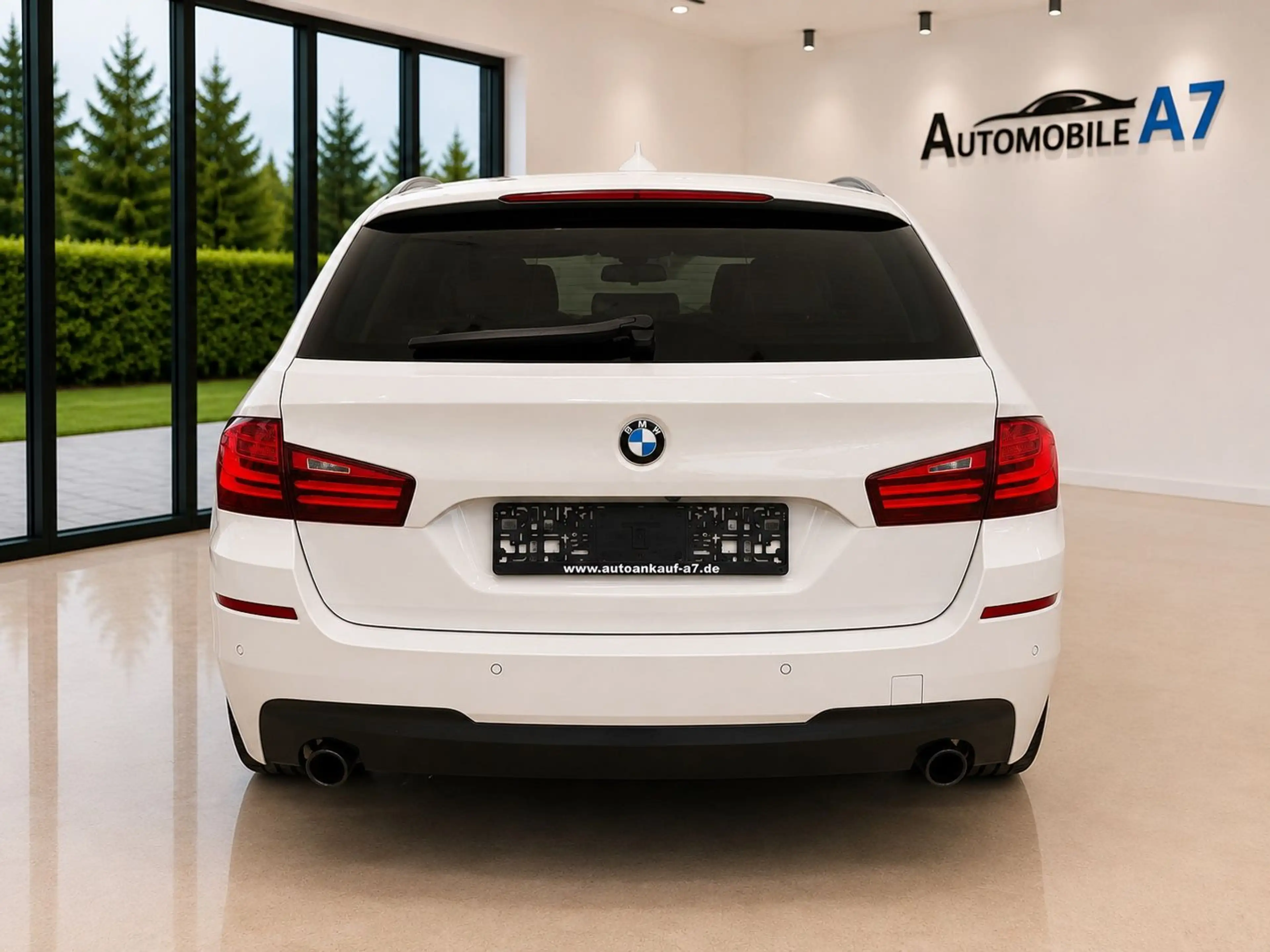 BMW 535 d xDrive Touring M-Sport*PANO/HARMAN-KARDON* — photo 5