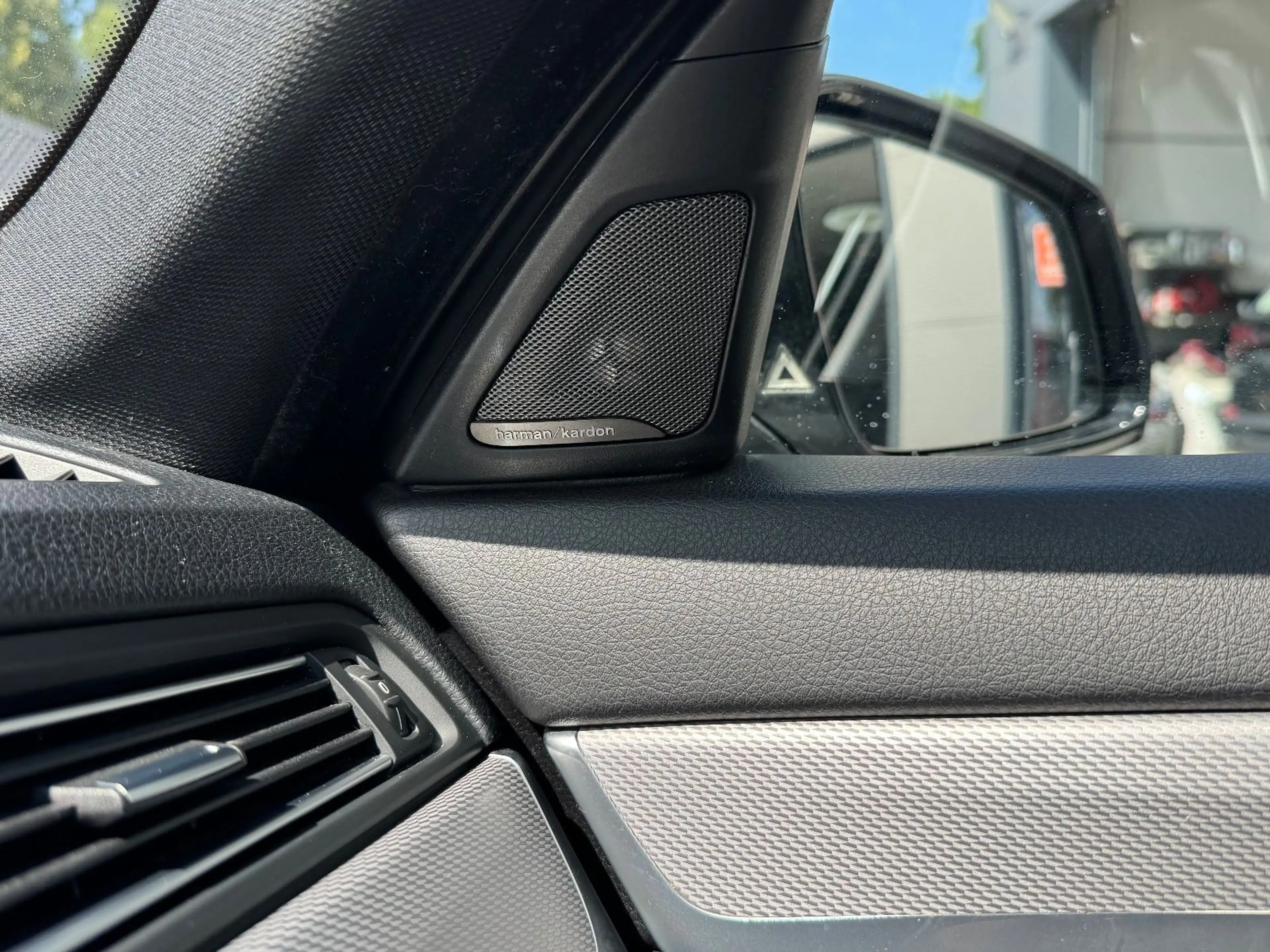 BMW 535 d xDrive Touring M-Sport*PANO/HARMAN-KARDON* — photo 10