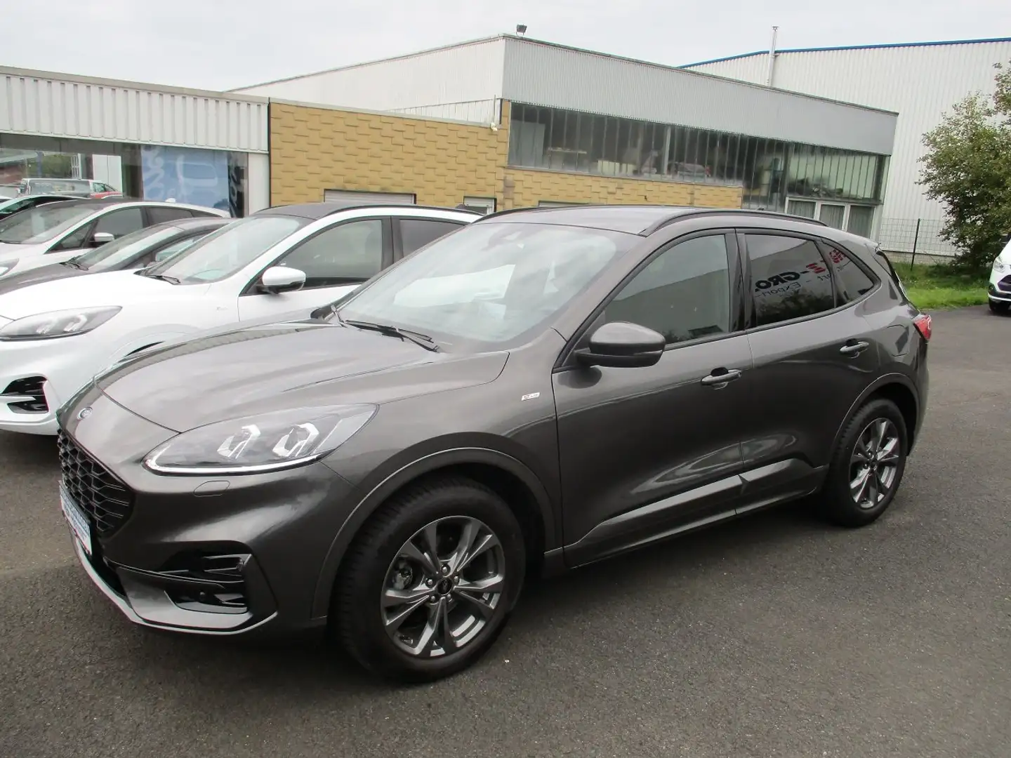 Ford Kuga ST-Line X Grau - 2