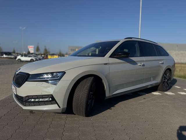 Imagine Skoda Superb Combi 2.0 TDI DSG Sportline
