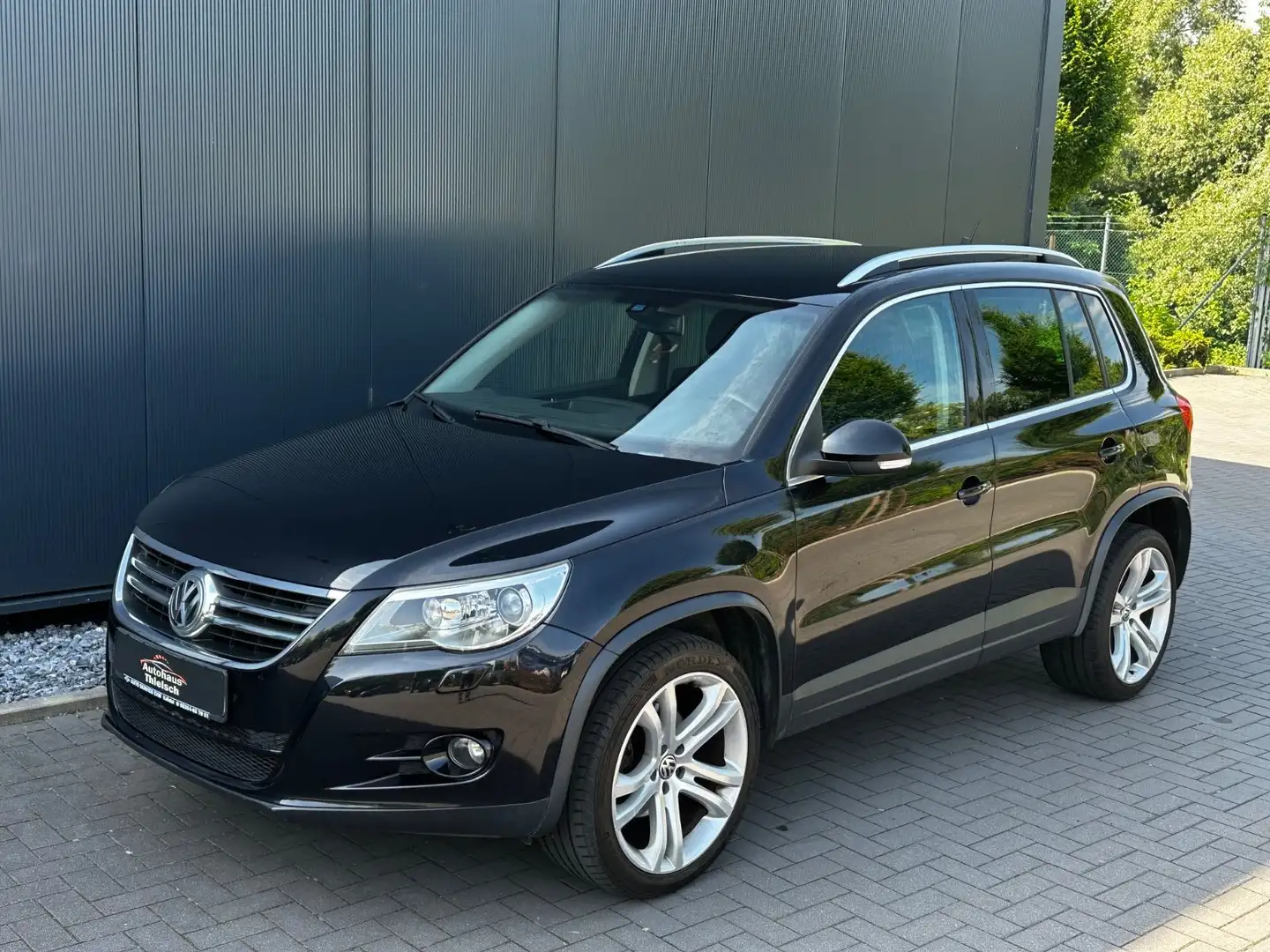 Volkswagen Tiguan Sport & Style 4Motion*Automatikgetriebe* Zwart - 2
