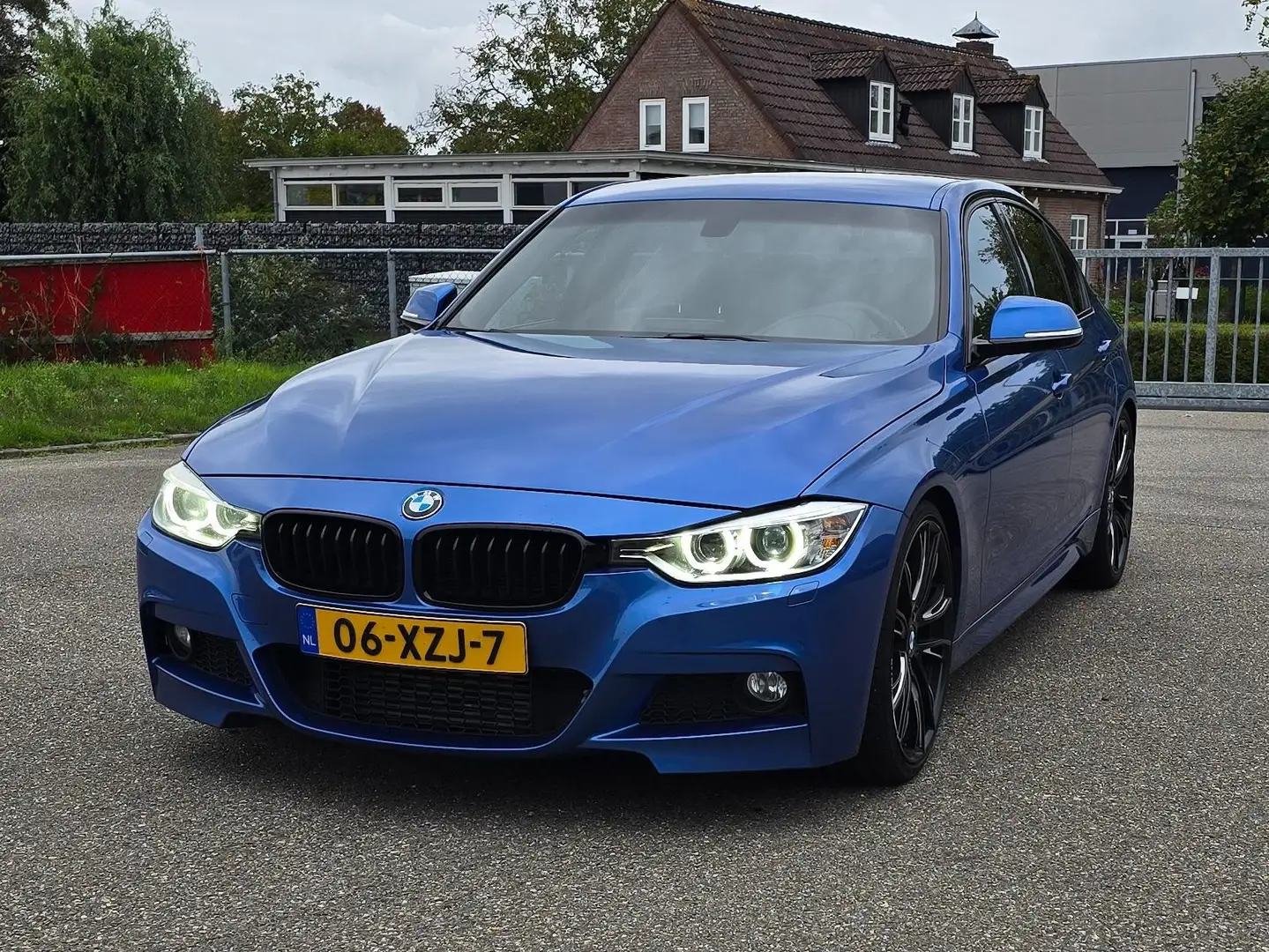 BMW 328 328i m sport Blauw - 1
