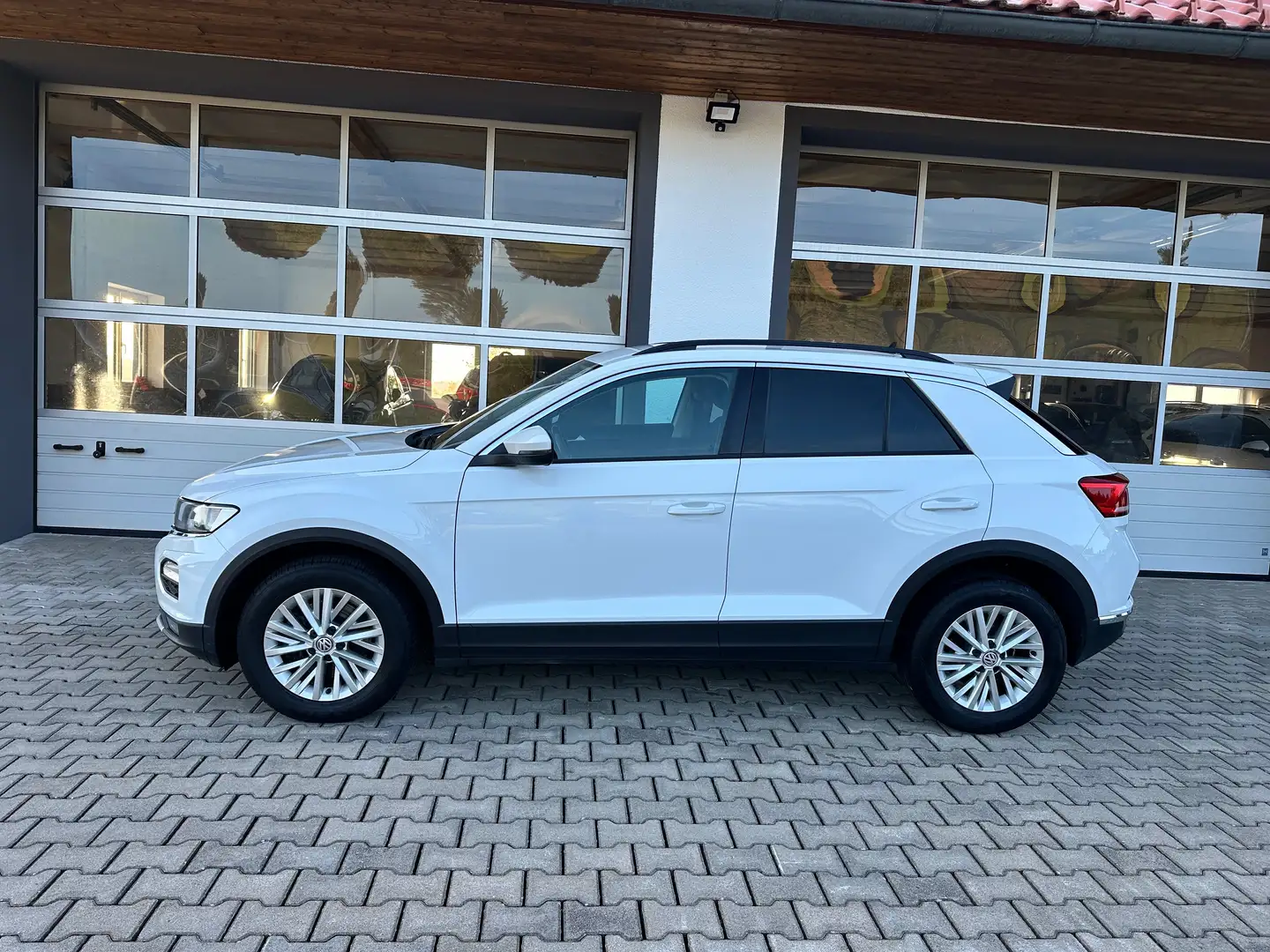 Volkswagen T-Roc Style 1,0 TSI **SITZHZ*ACC*PDC*NAVI** Weiß - 2