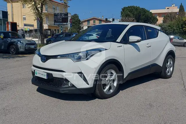 Toyota C-HR C-HR 1.8 Hybrid E-CVT Active