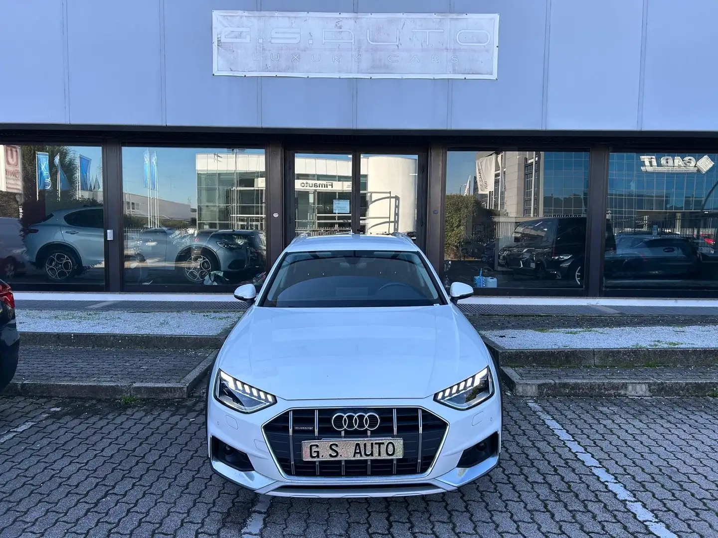 Audi A4 allroad Quattro 40 2.0 tdi Business 190cv s tronic Bianco - 2