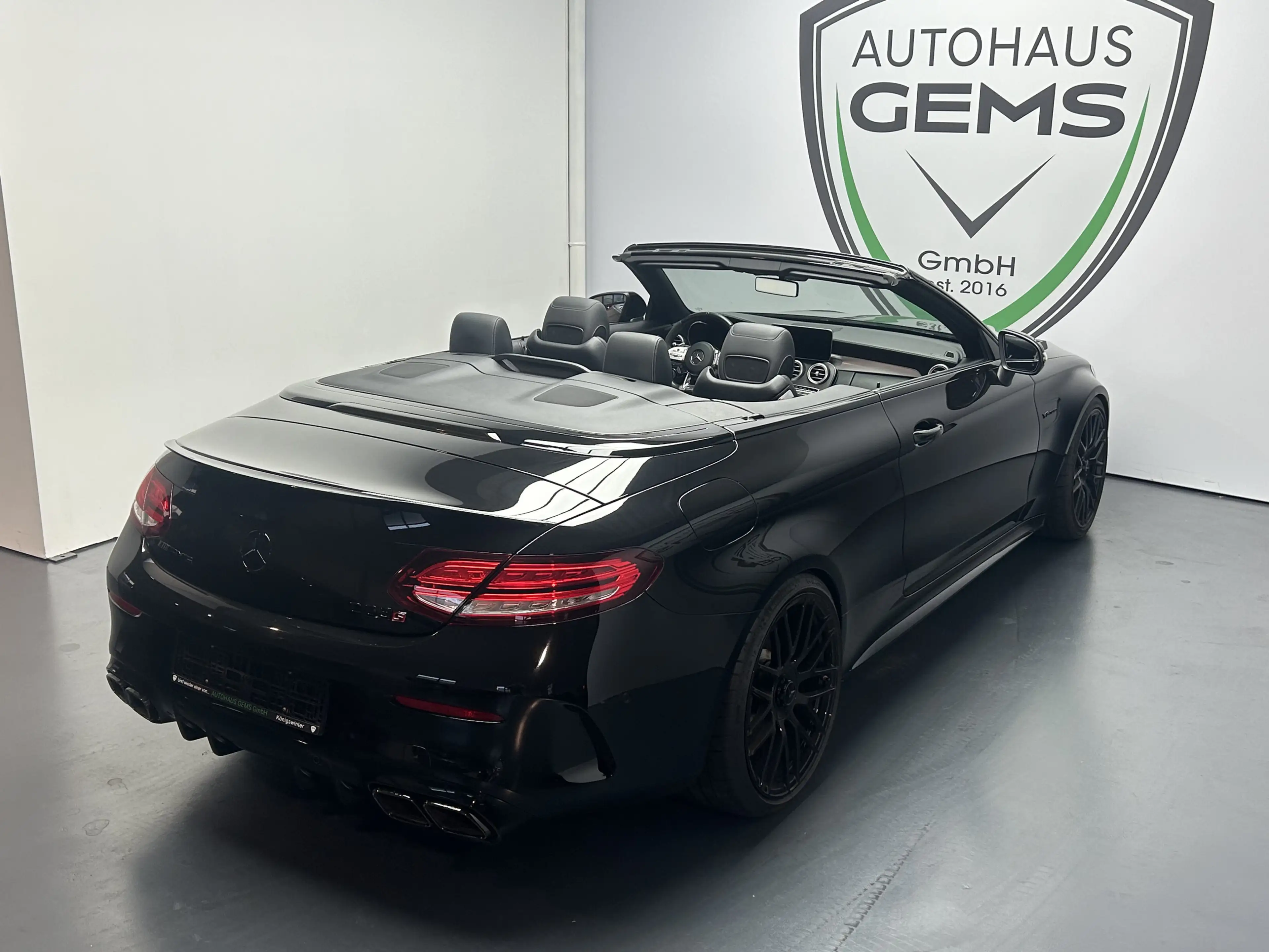 Mercedes-Benz C 63 AMG LED Burmester Ambiente R.Cam Memory — photo 6